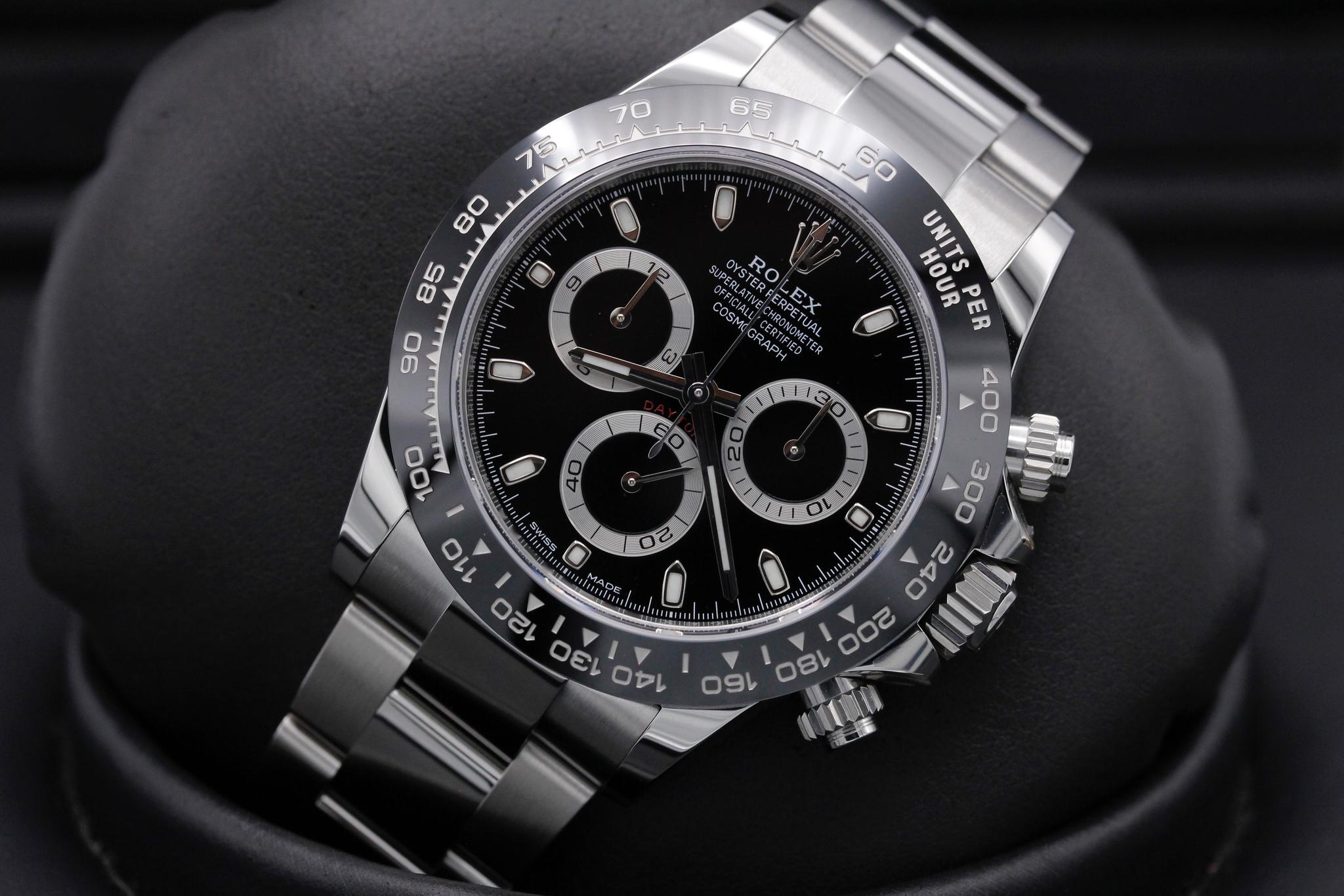 Watch Image 10
