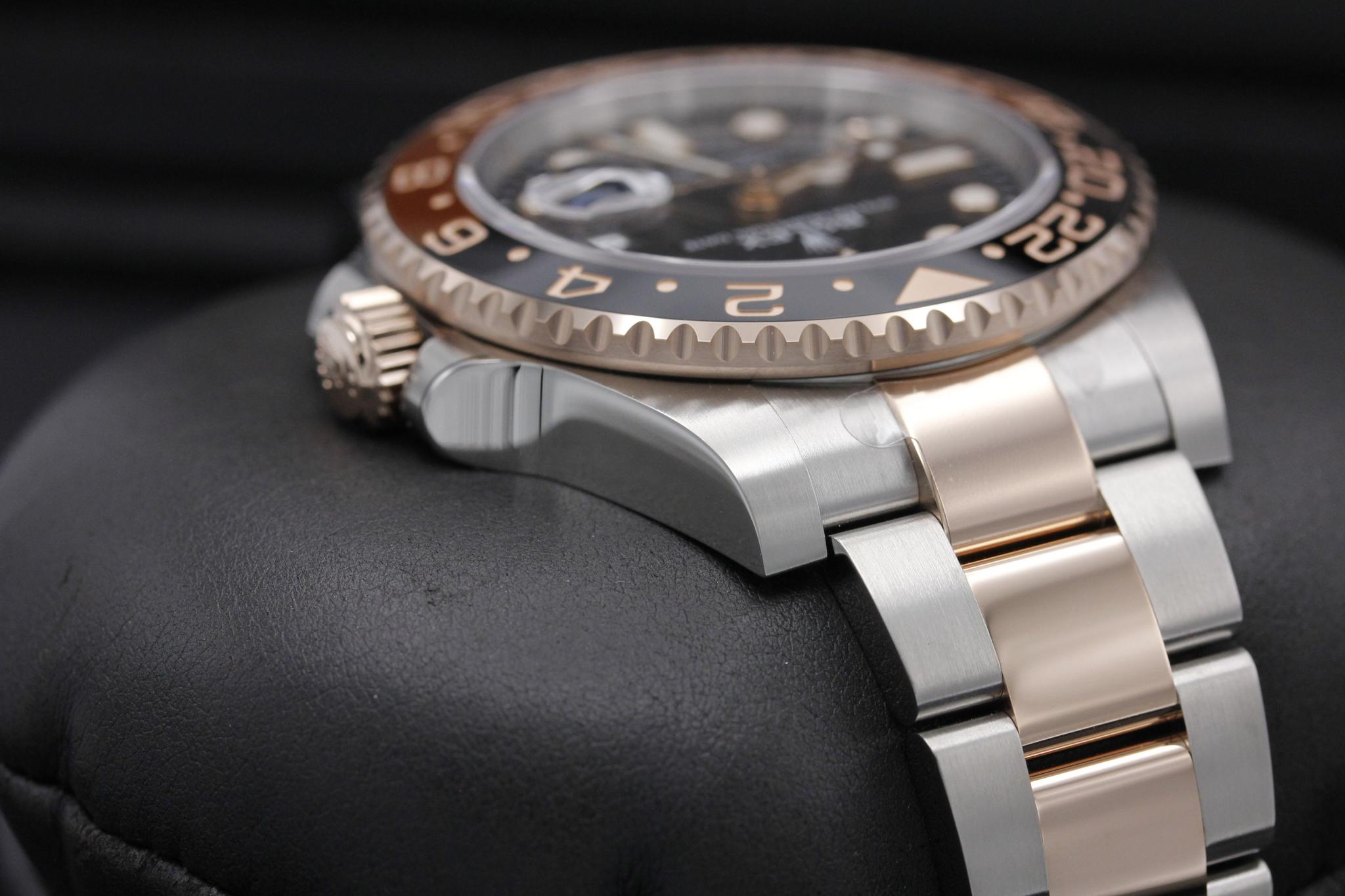 Watch Image 4