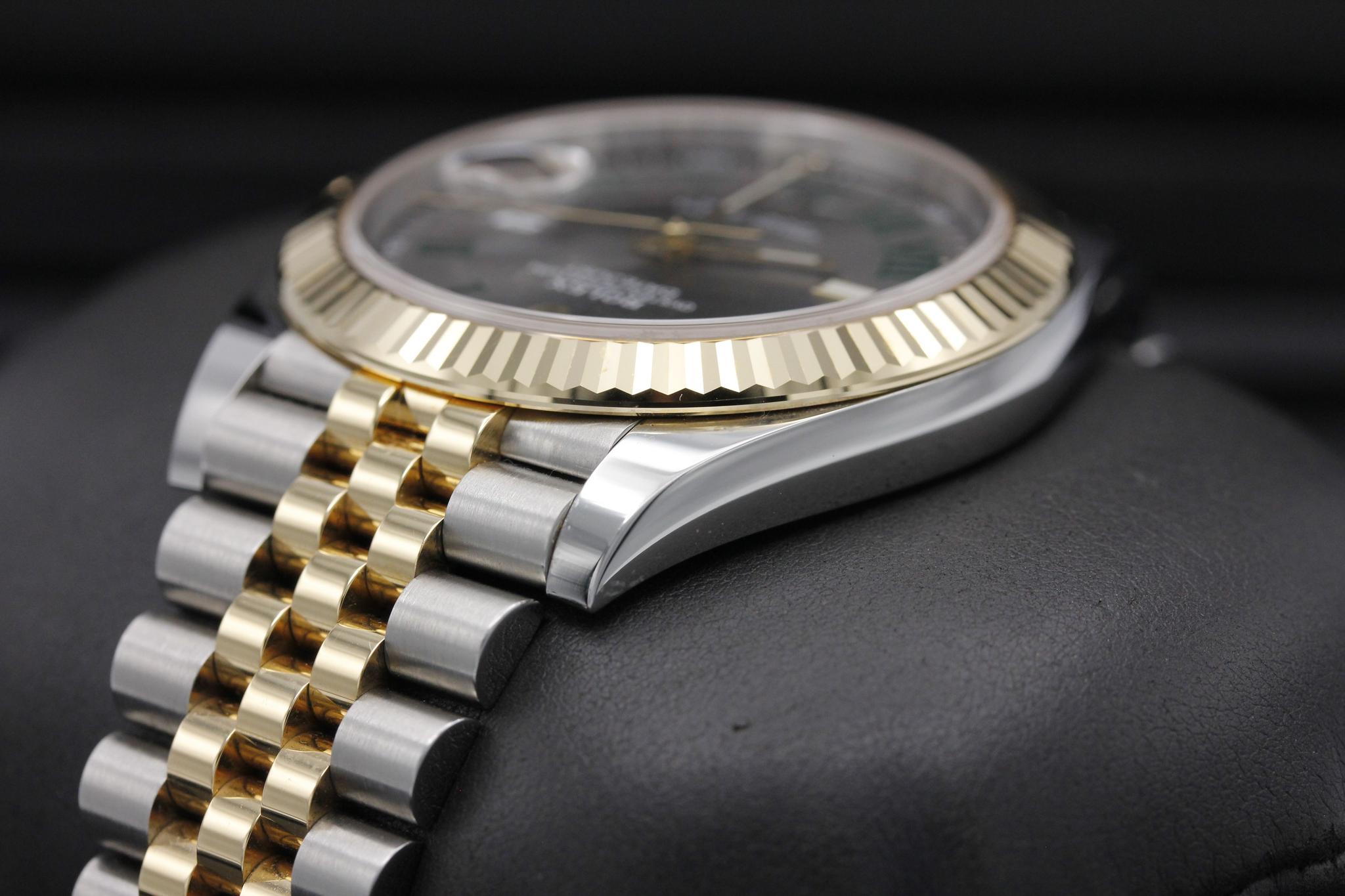 Watch Image 5