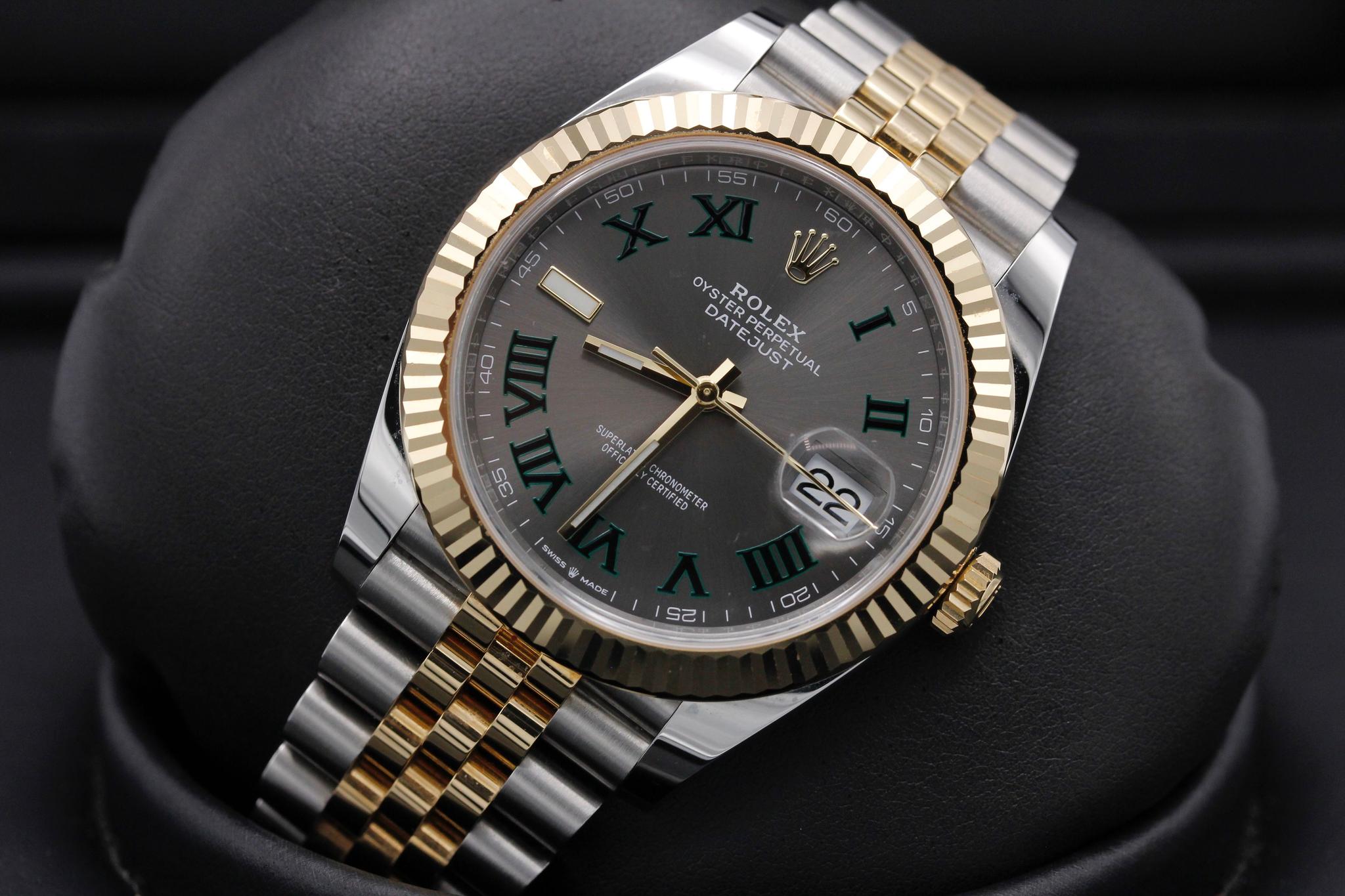 Watch Image 10