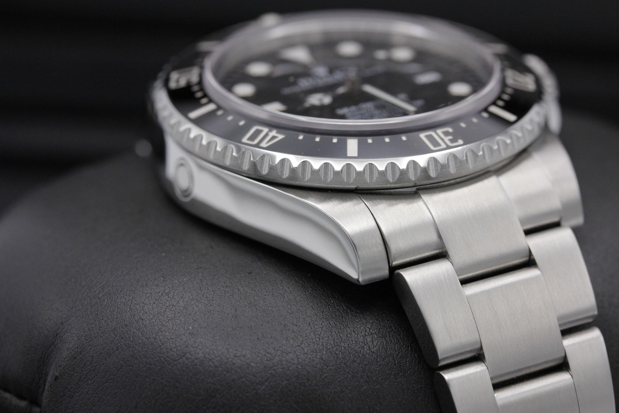 Watch Image 6