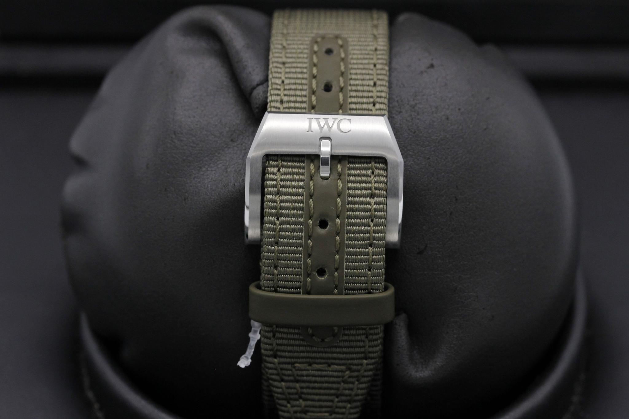 Watch Image 8