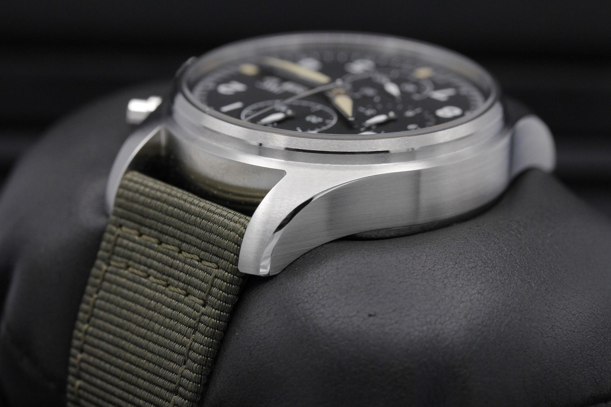 Watch Image 5