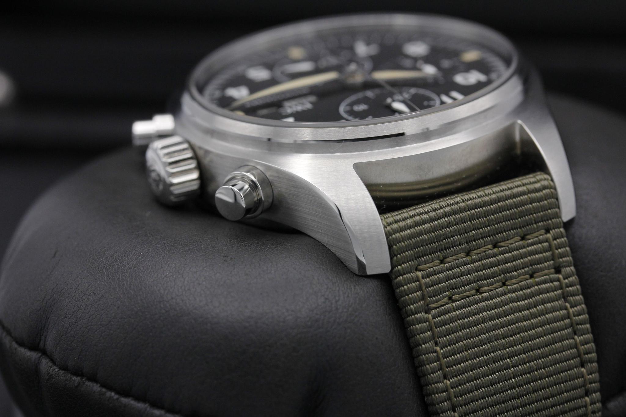 Watch Image 4