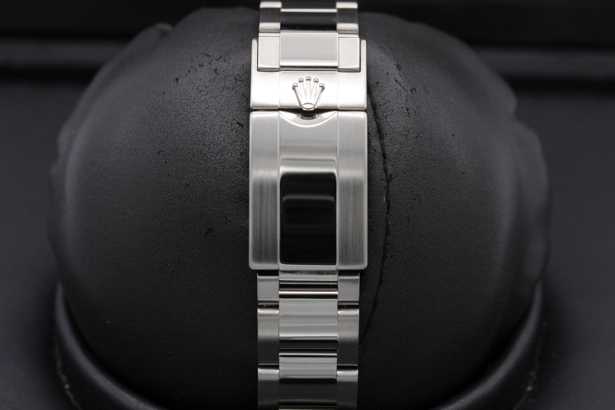 Watch Image 8
