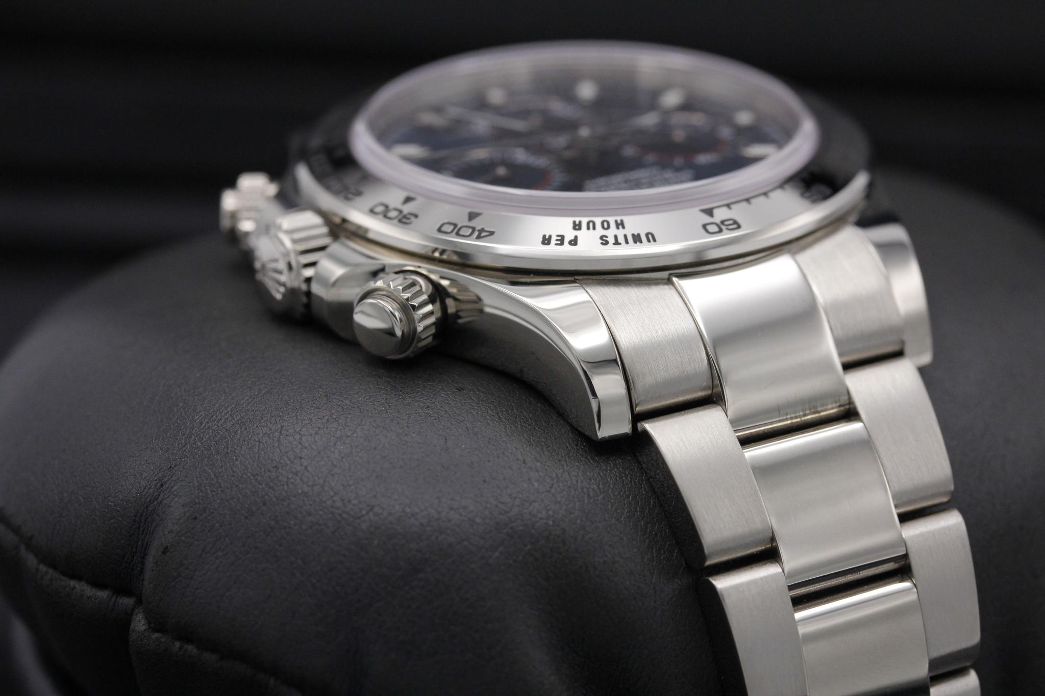 Watch Image 4