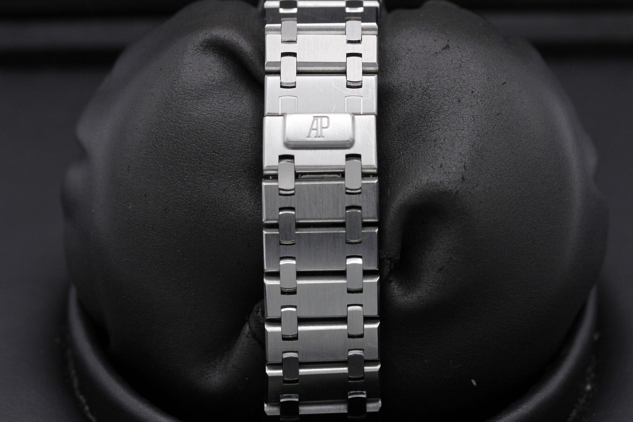 Watch Image 8