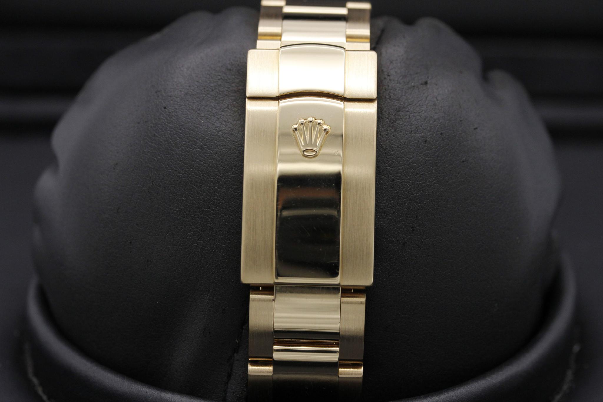 Watch Image 8