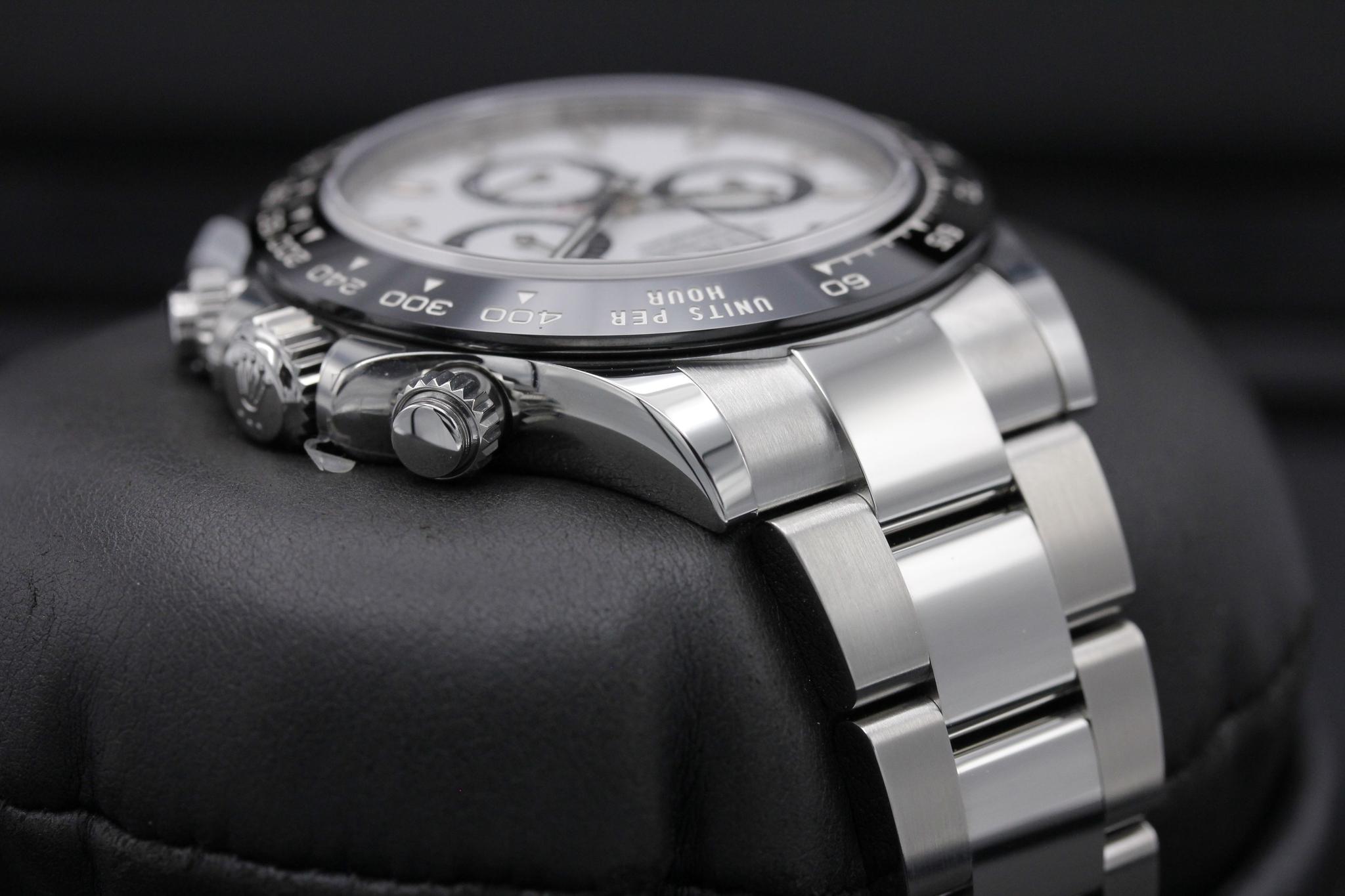 Watch Image 4