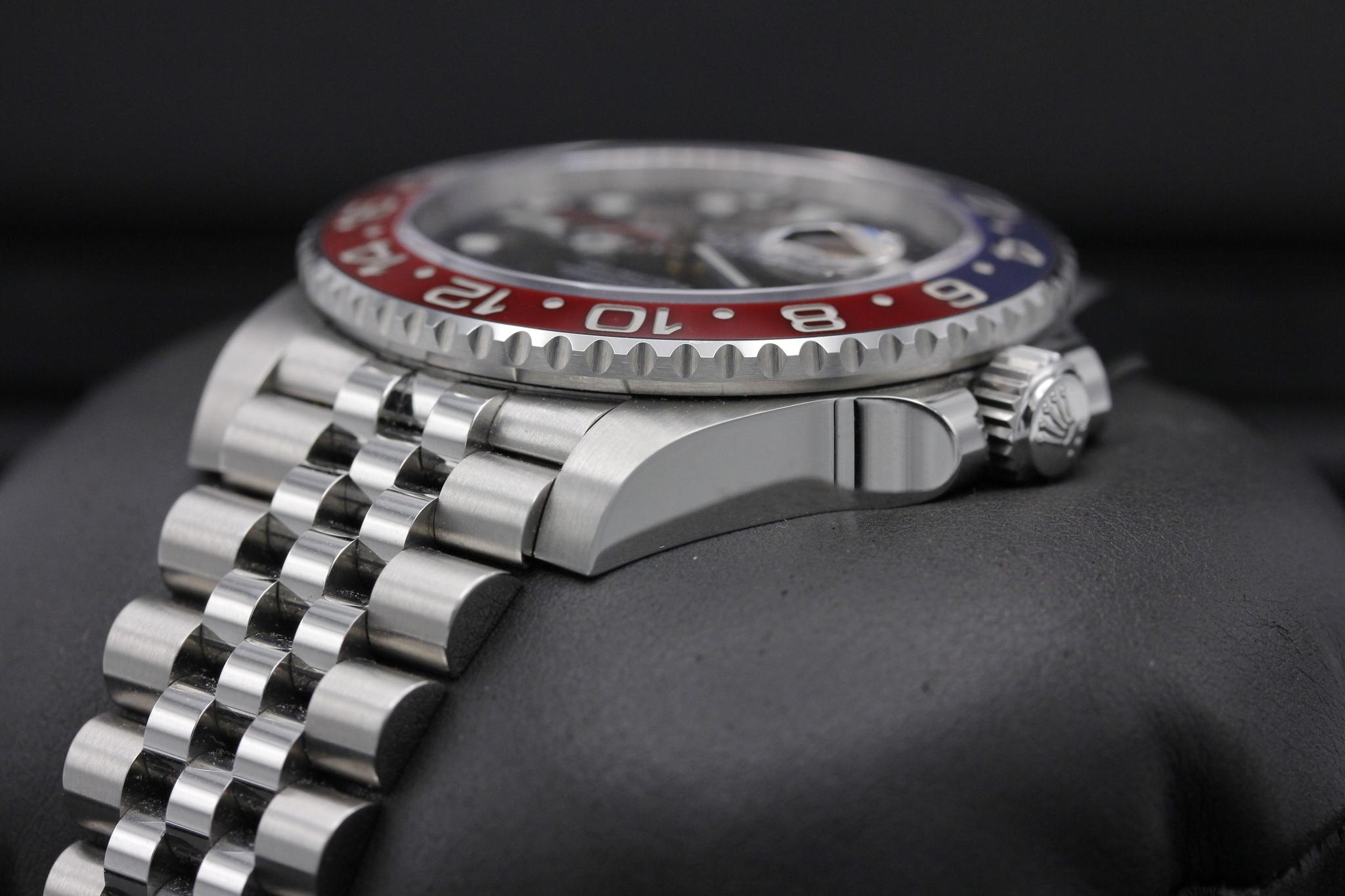 Watch Image 2