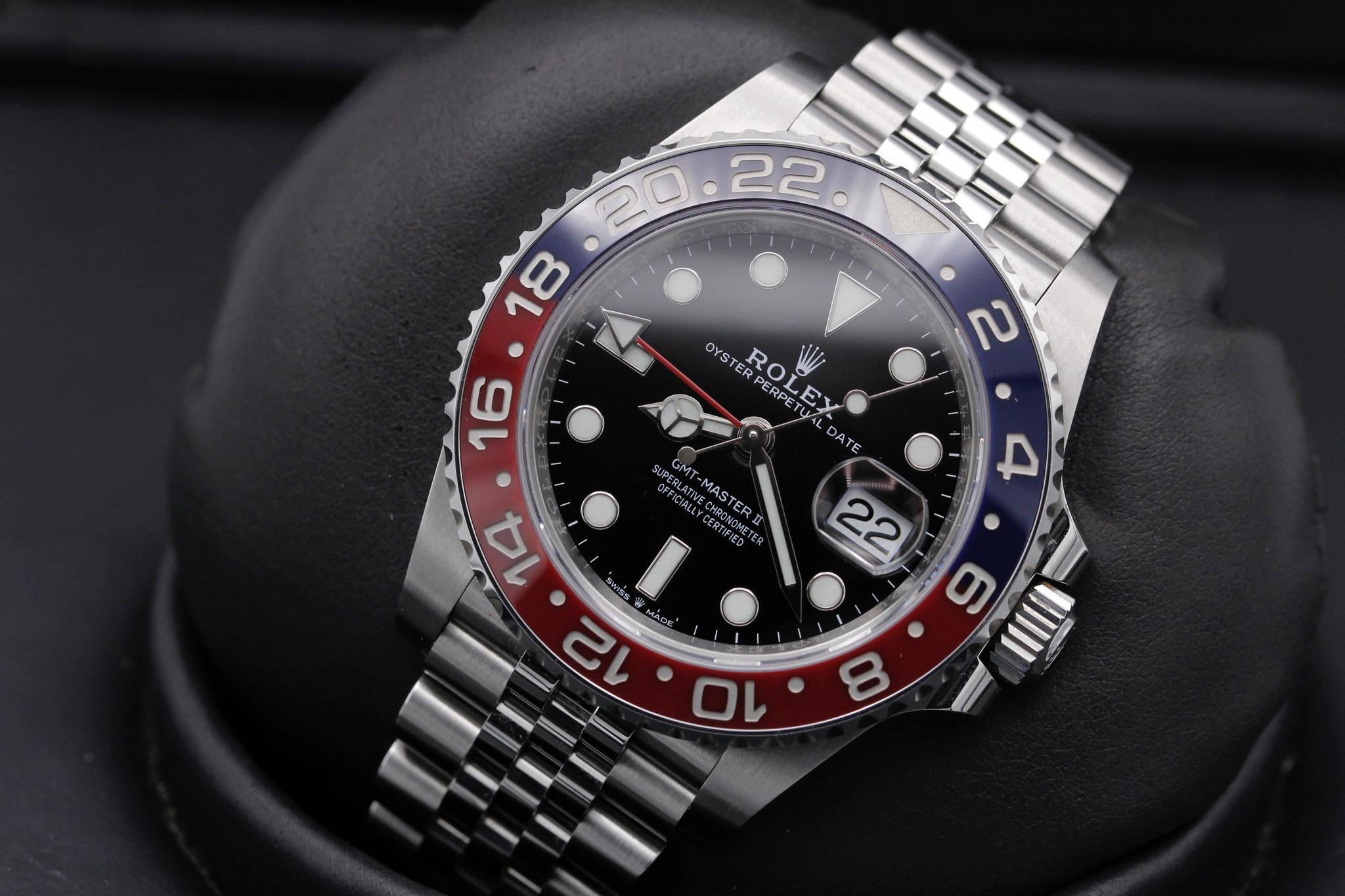 Watch Image 9