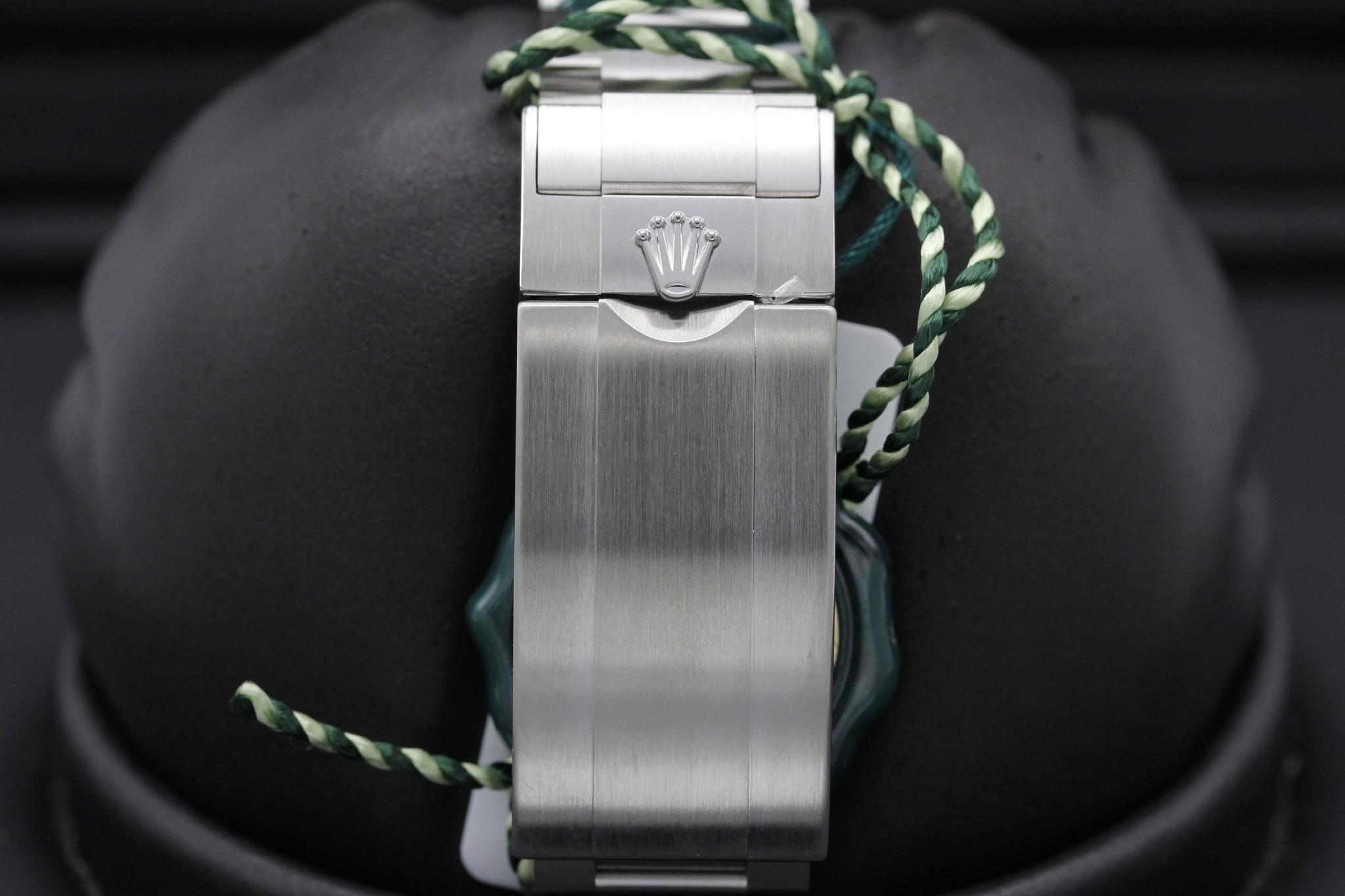 Watch Image 8
