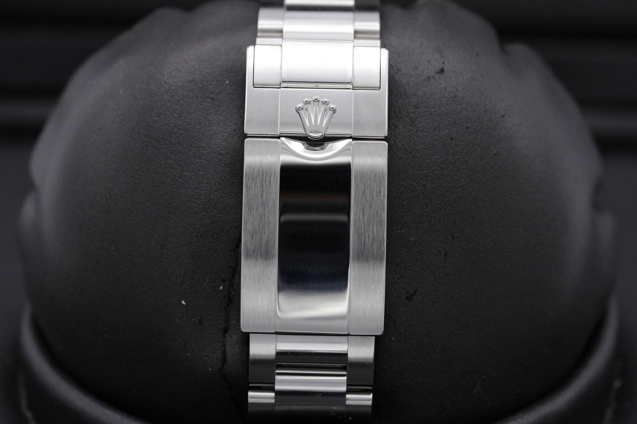 Watch Image 8