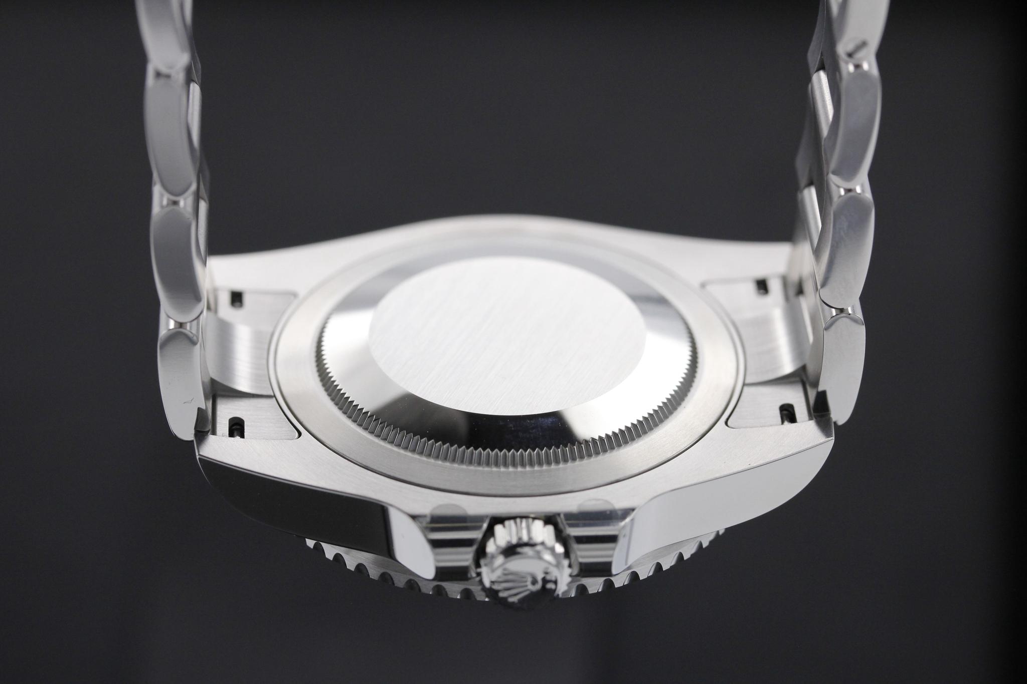Watch Image 7