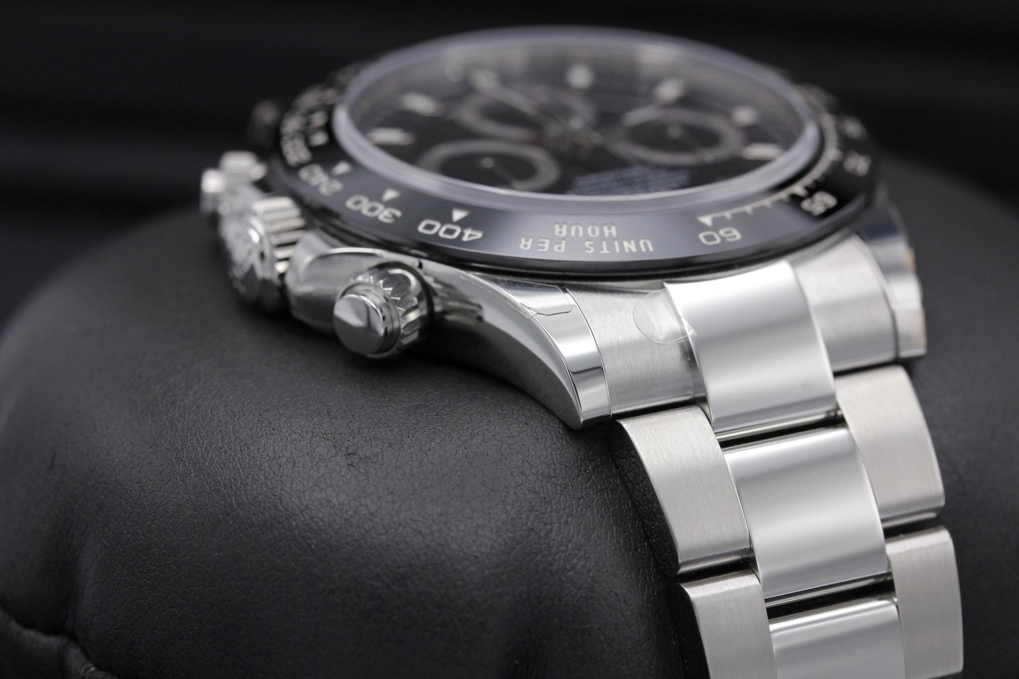 Watch Image 4