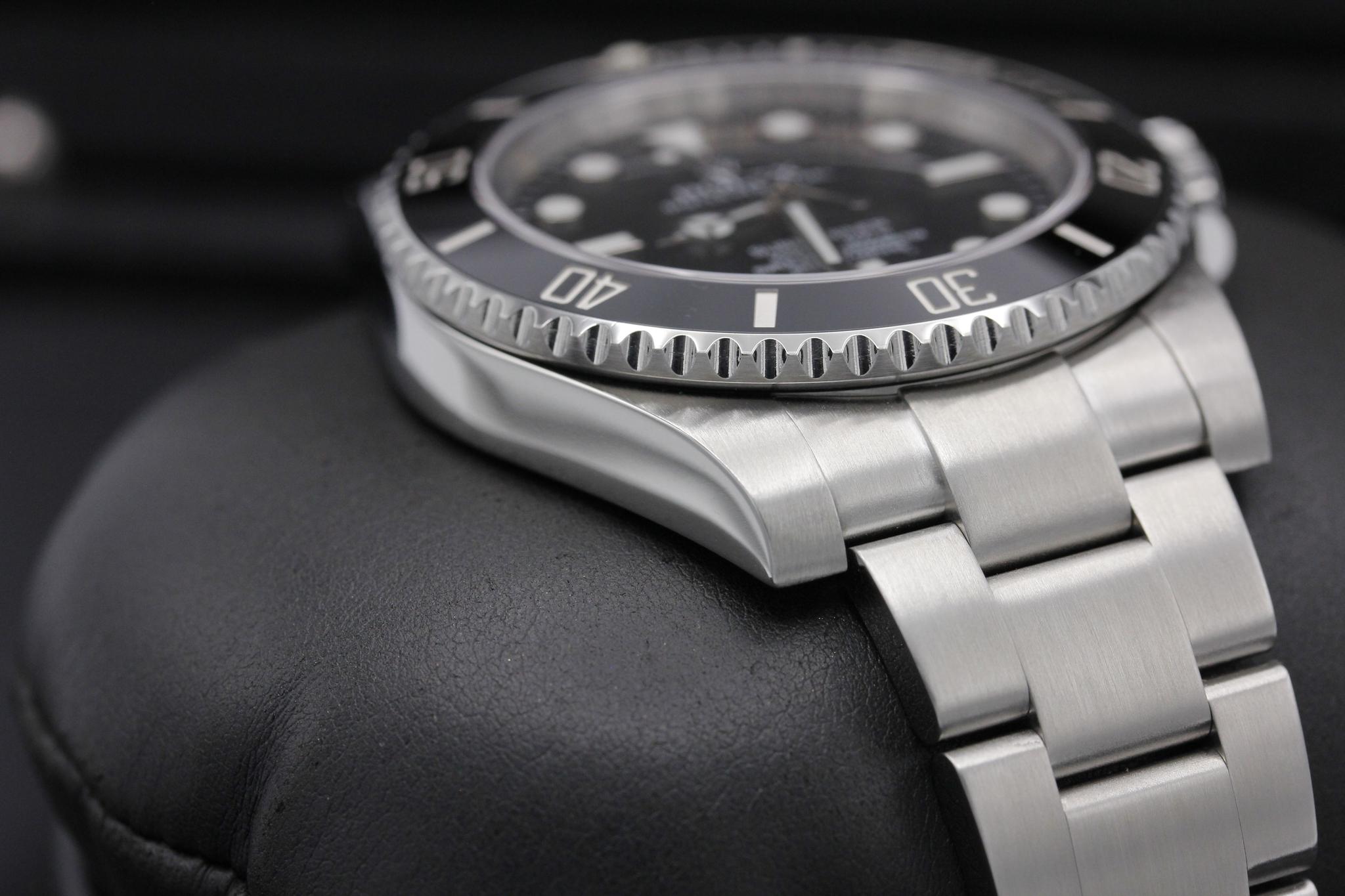 Watch Image 6