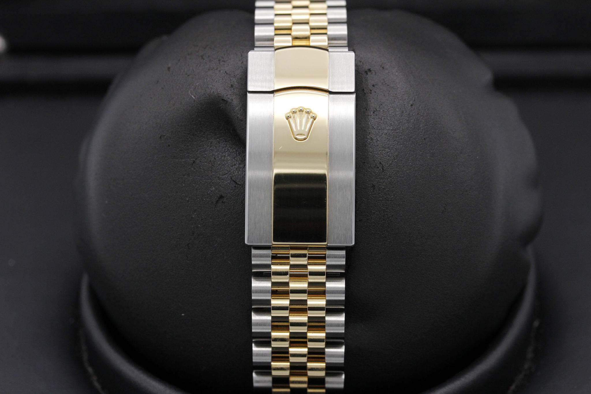 Watch Image 8