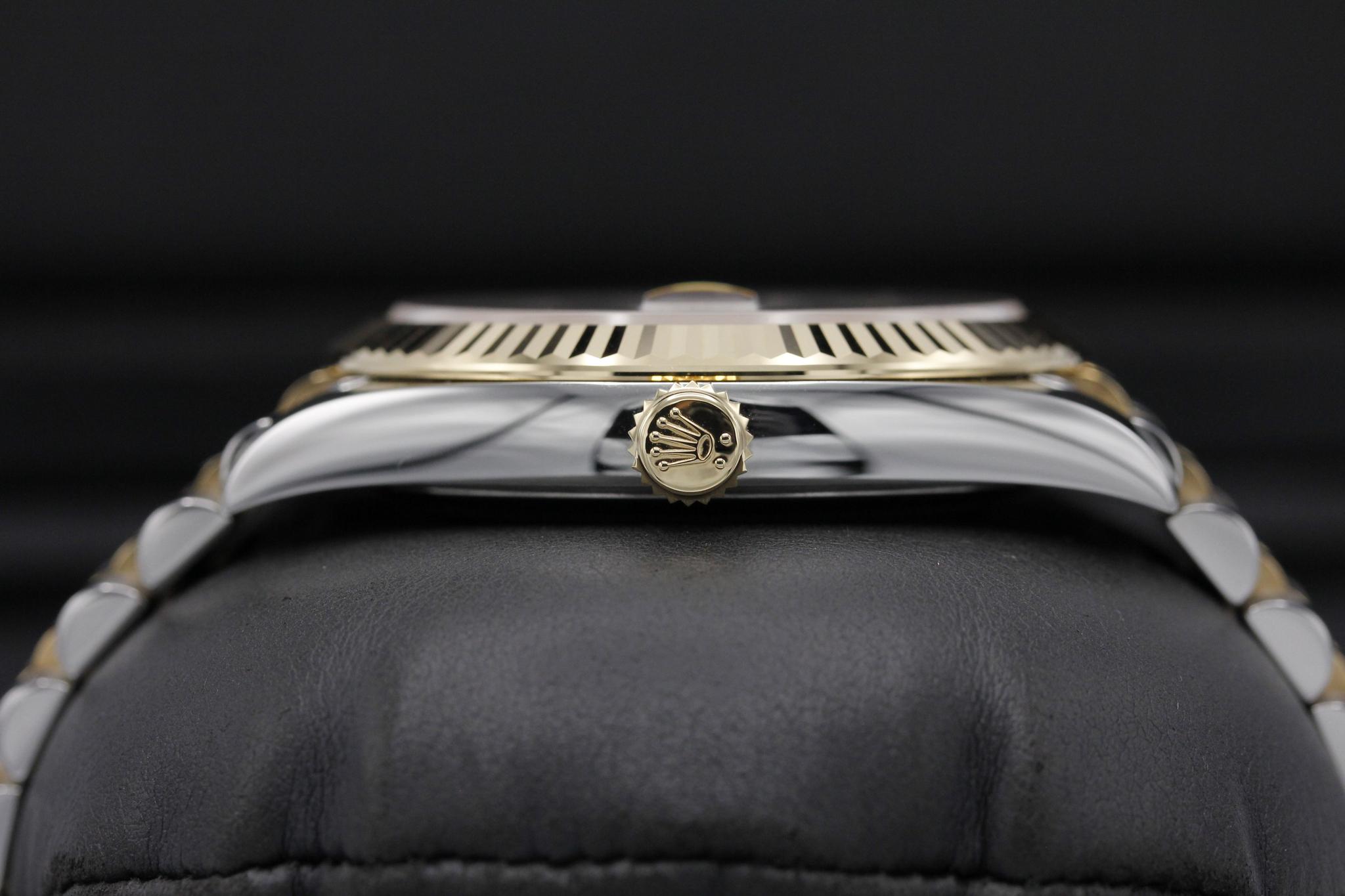 Watch Image 3
