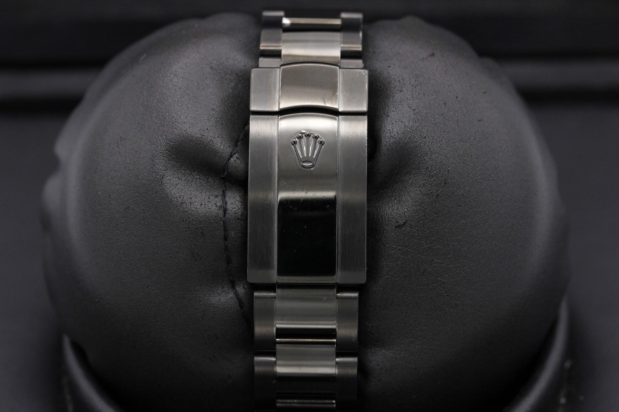 Watch Image 8