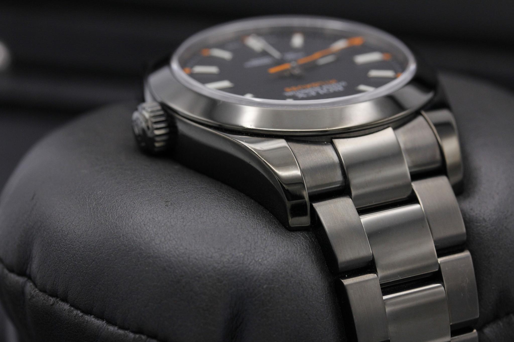 Watch Image 4