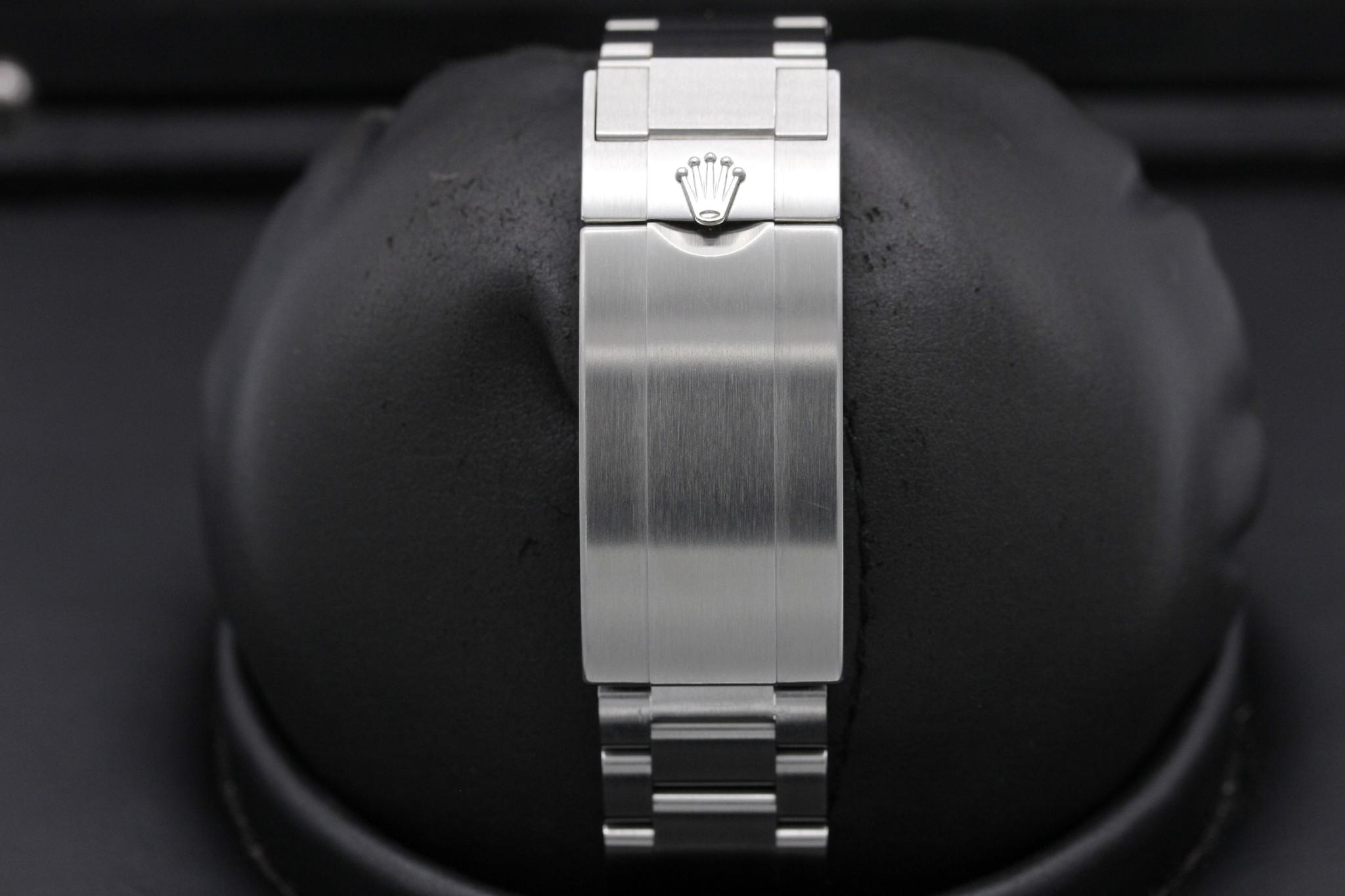 Watch Image 8