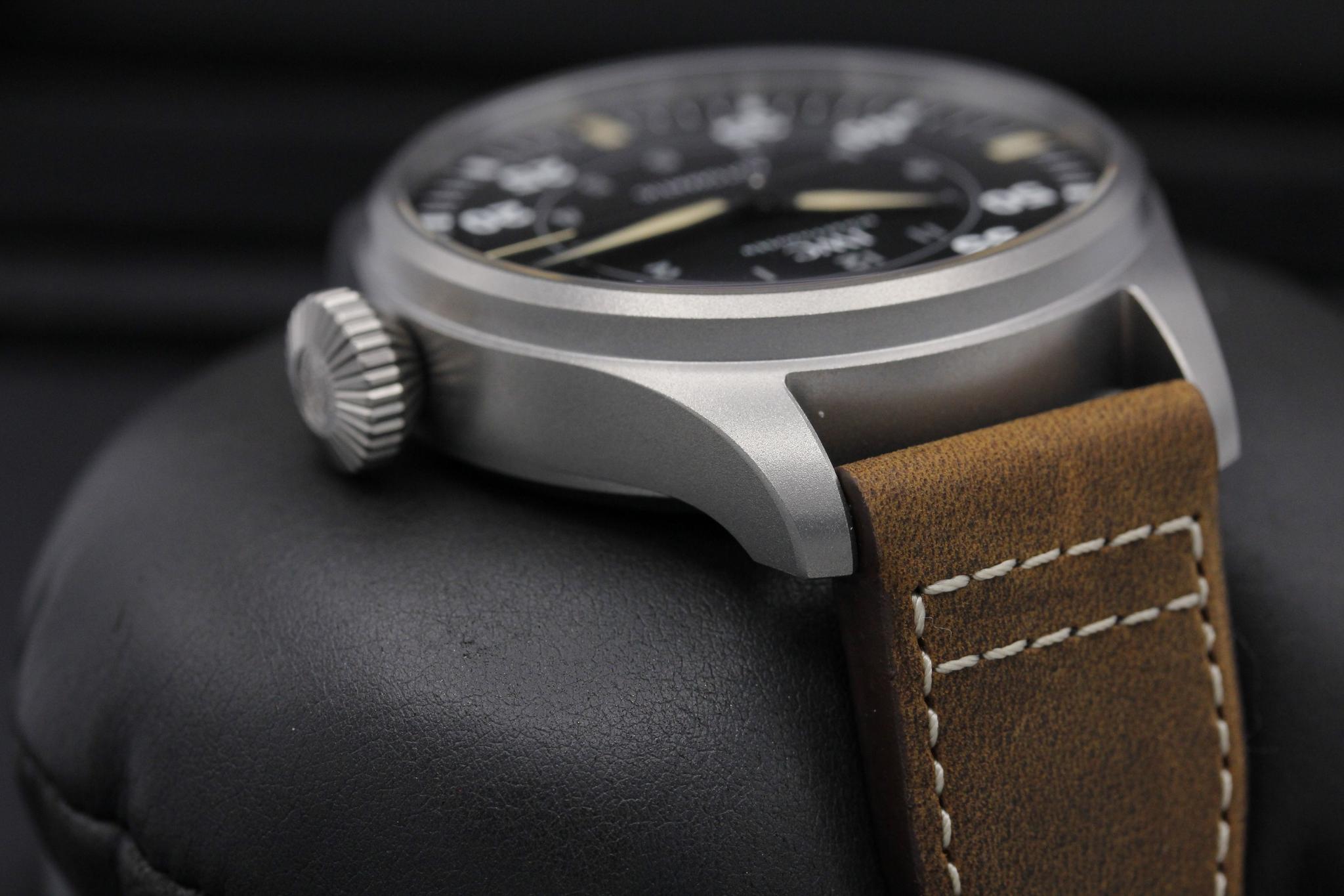Watch Image 4