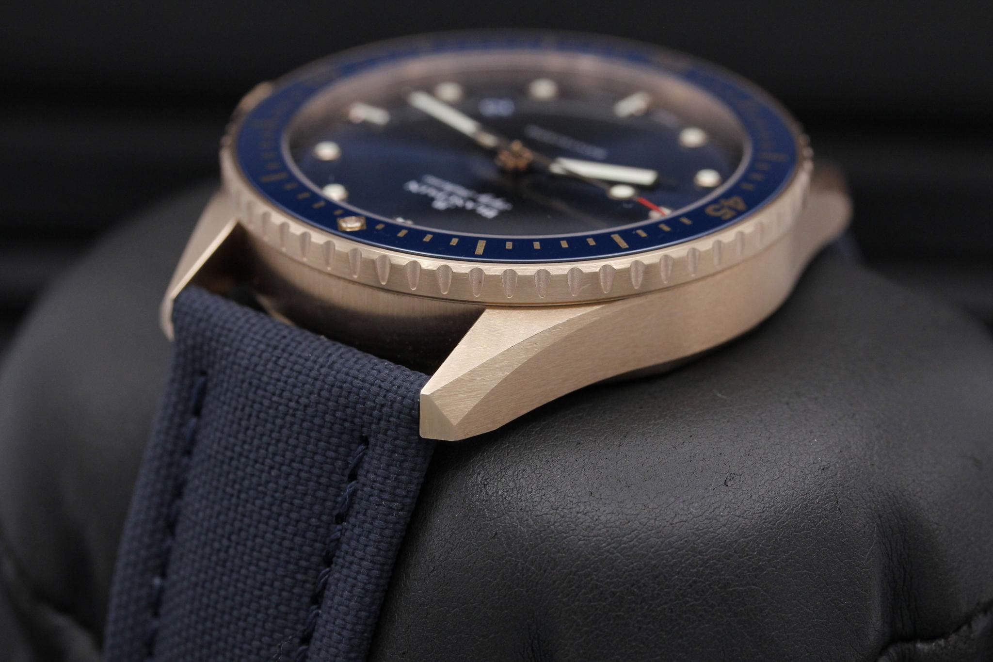 Watch Image 5