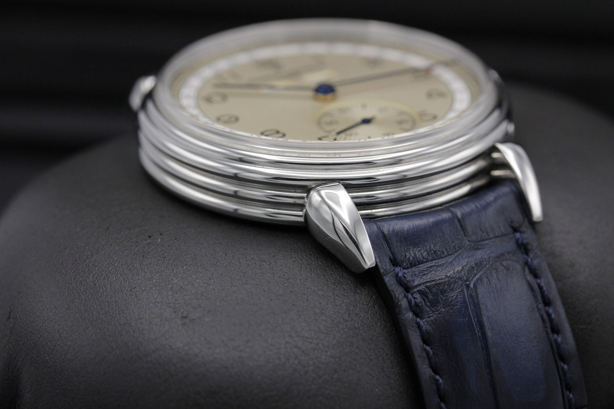 Watch Image 6