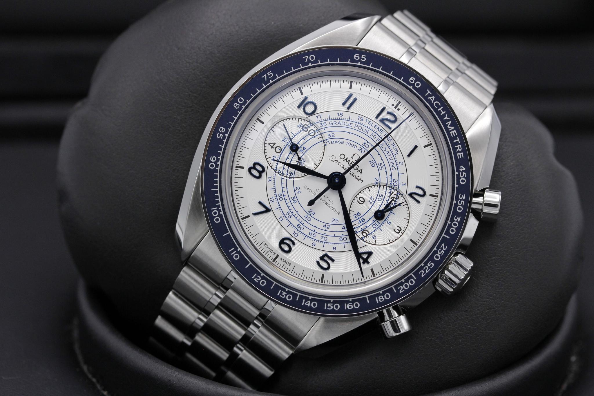 Watch Image 10