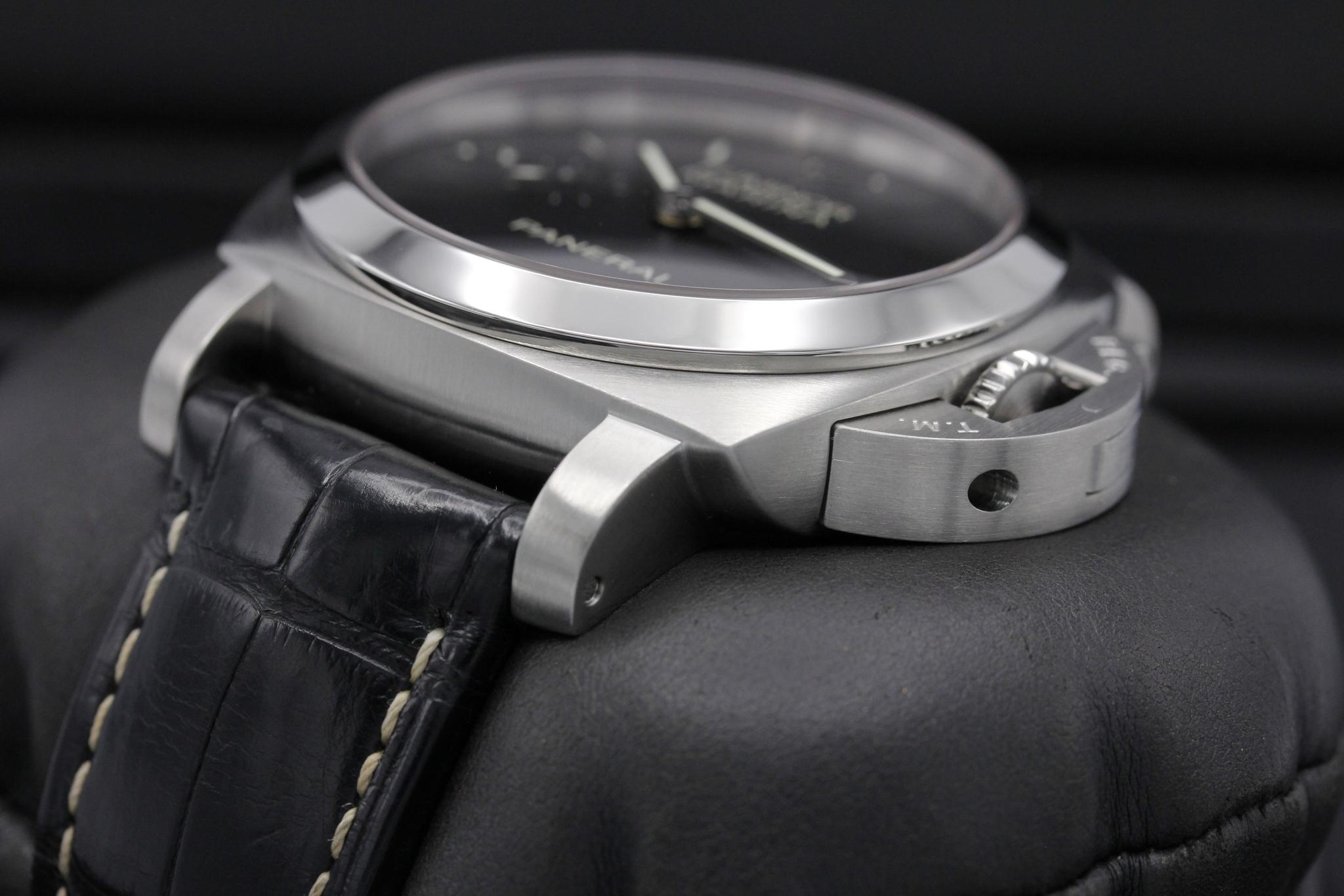 Watch Image 2