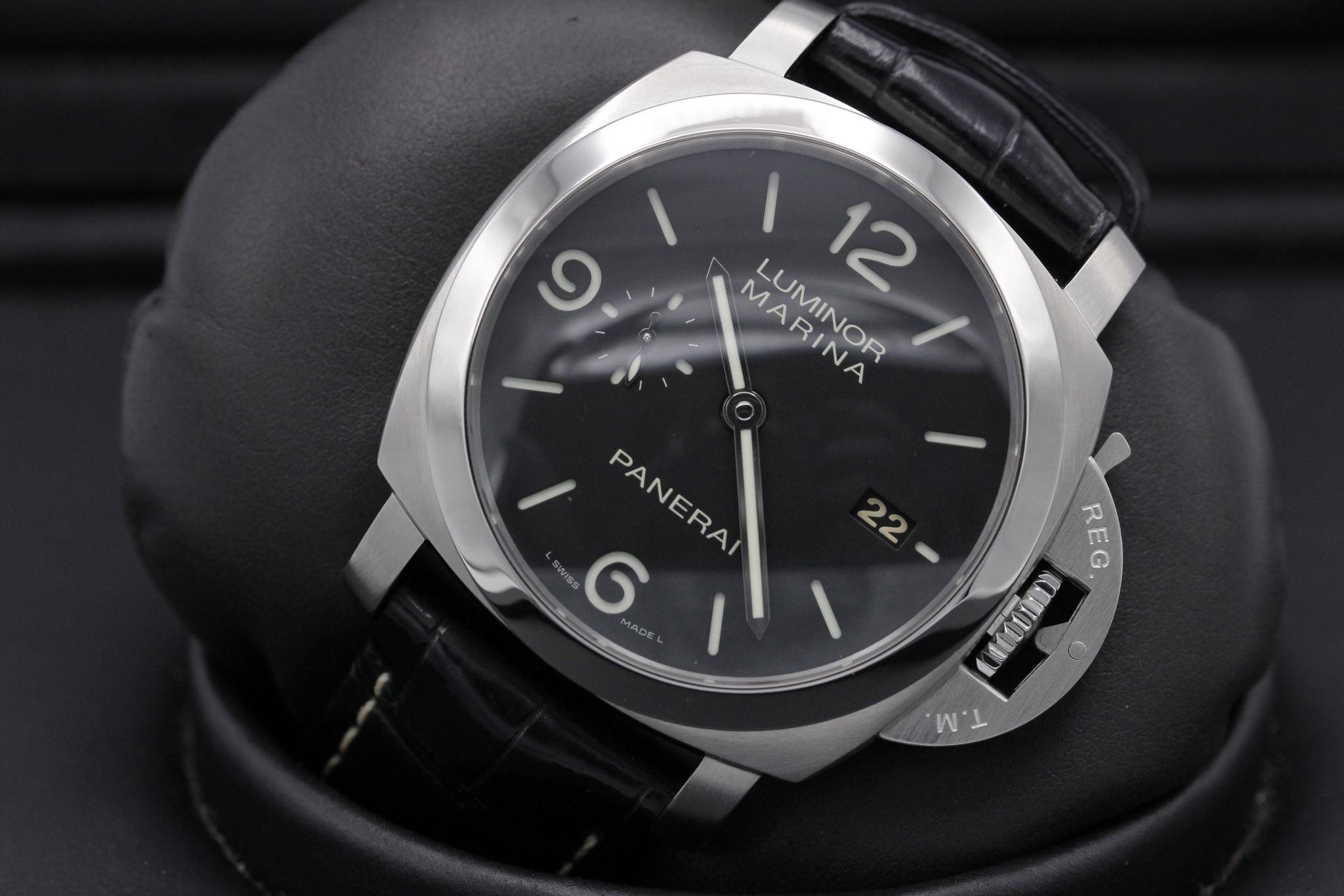Watch Image 10