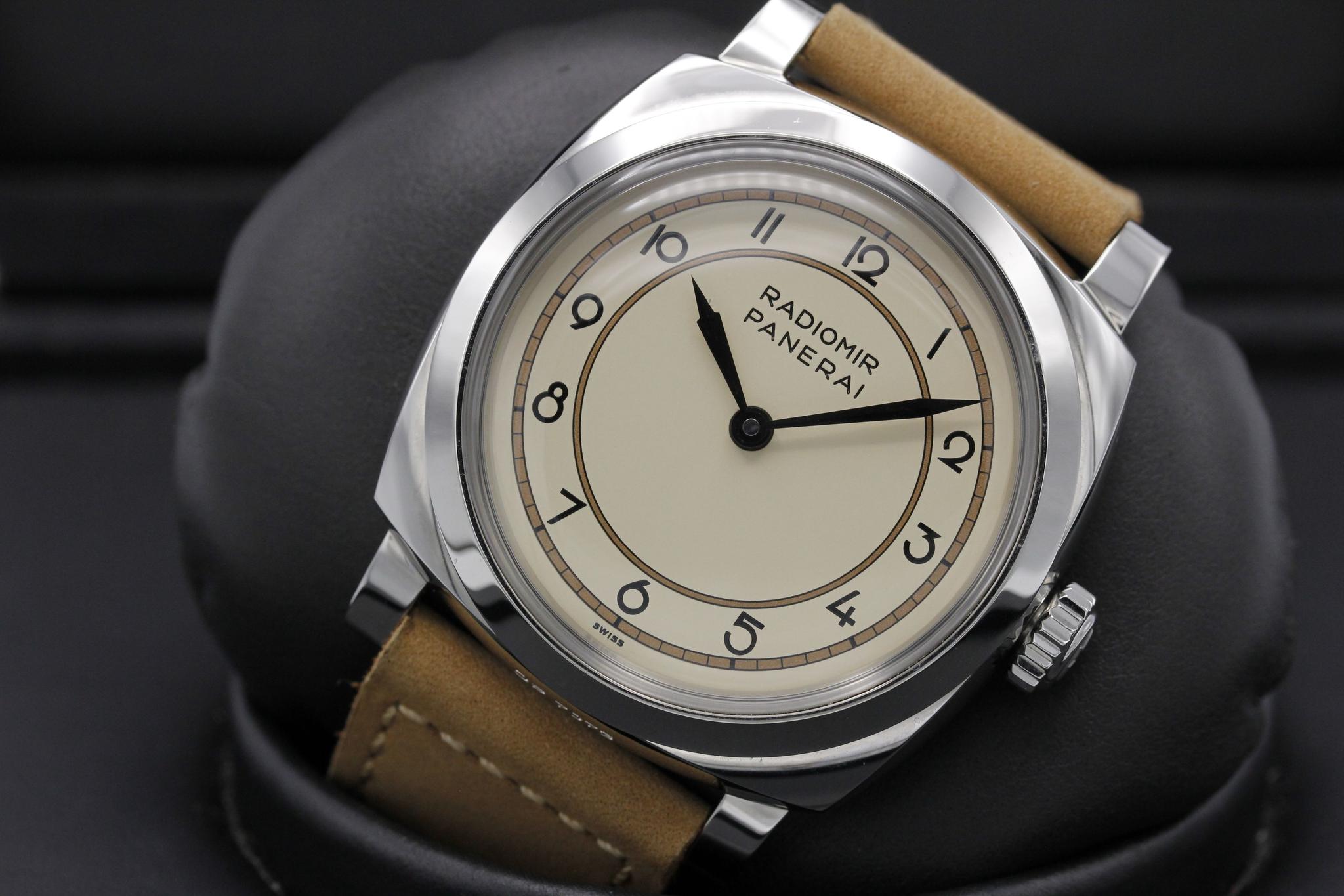 Watch Image 10