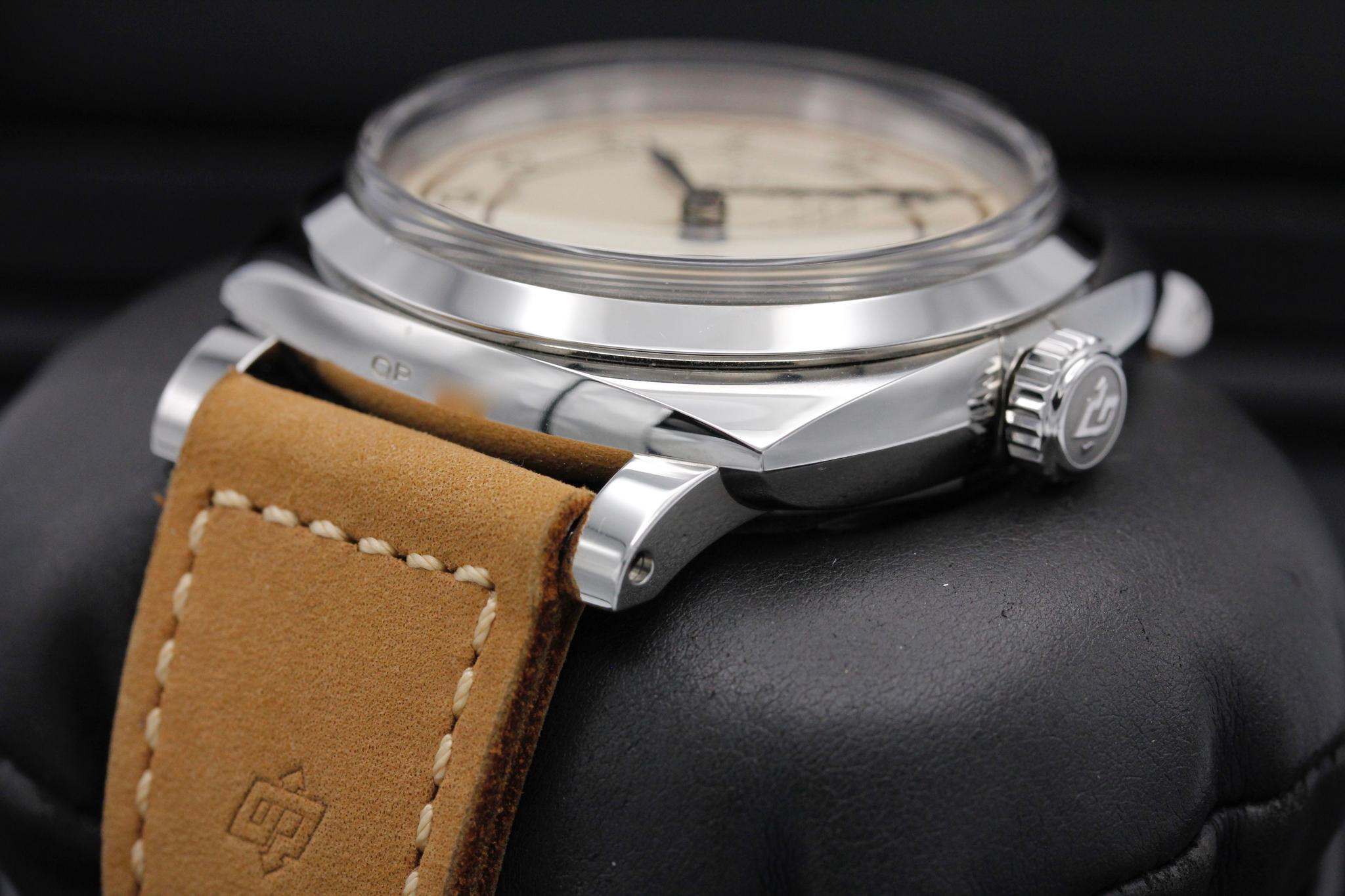 Watch Image 2
