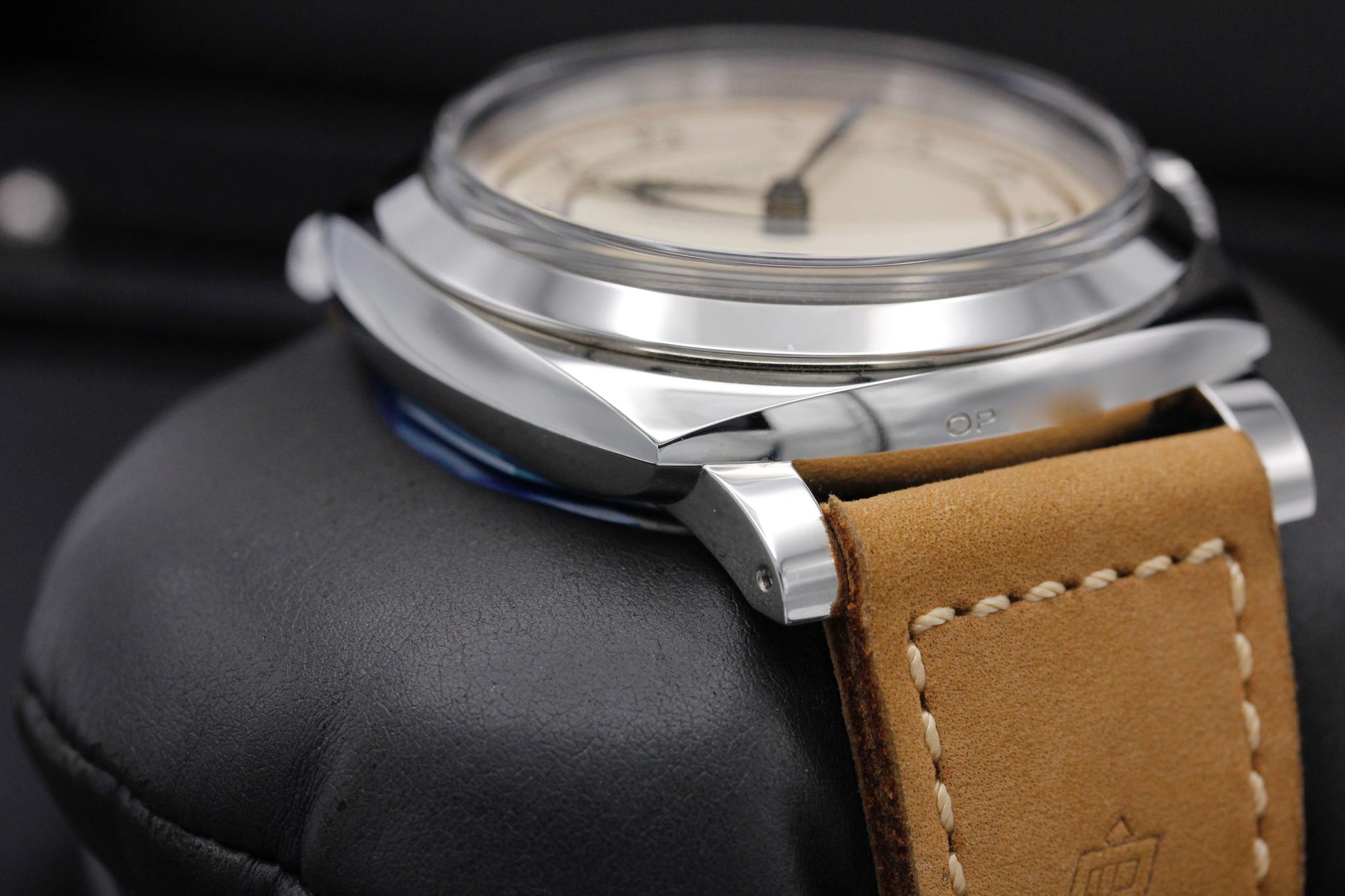Watch Image 6