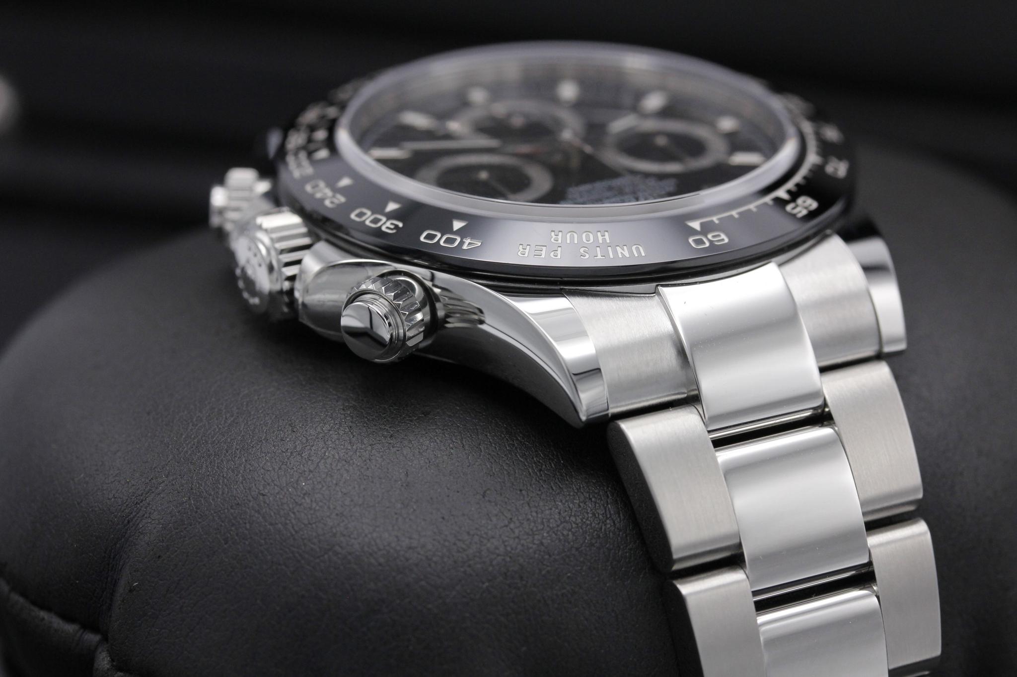 Watch Image 4