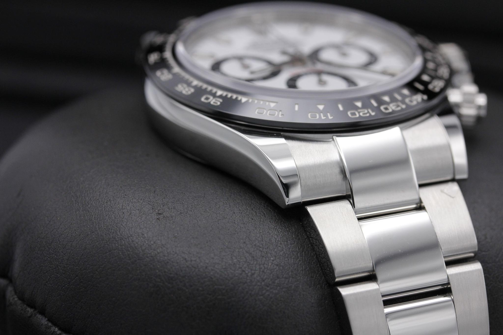 Watch Image 6