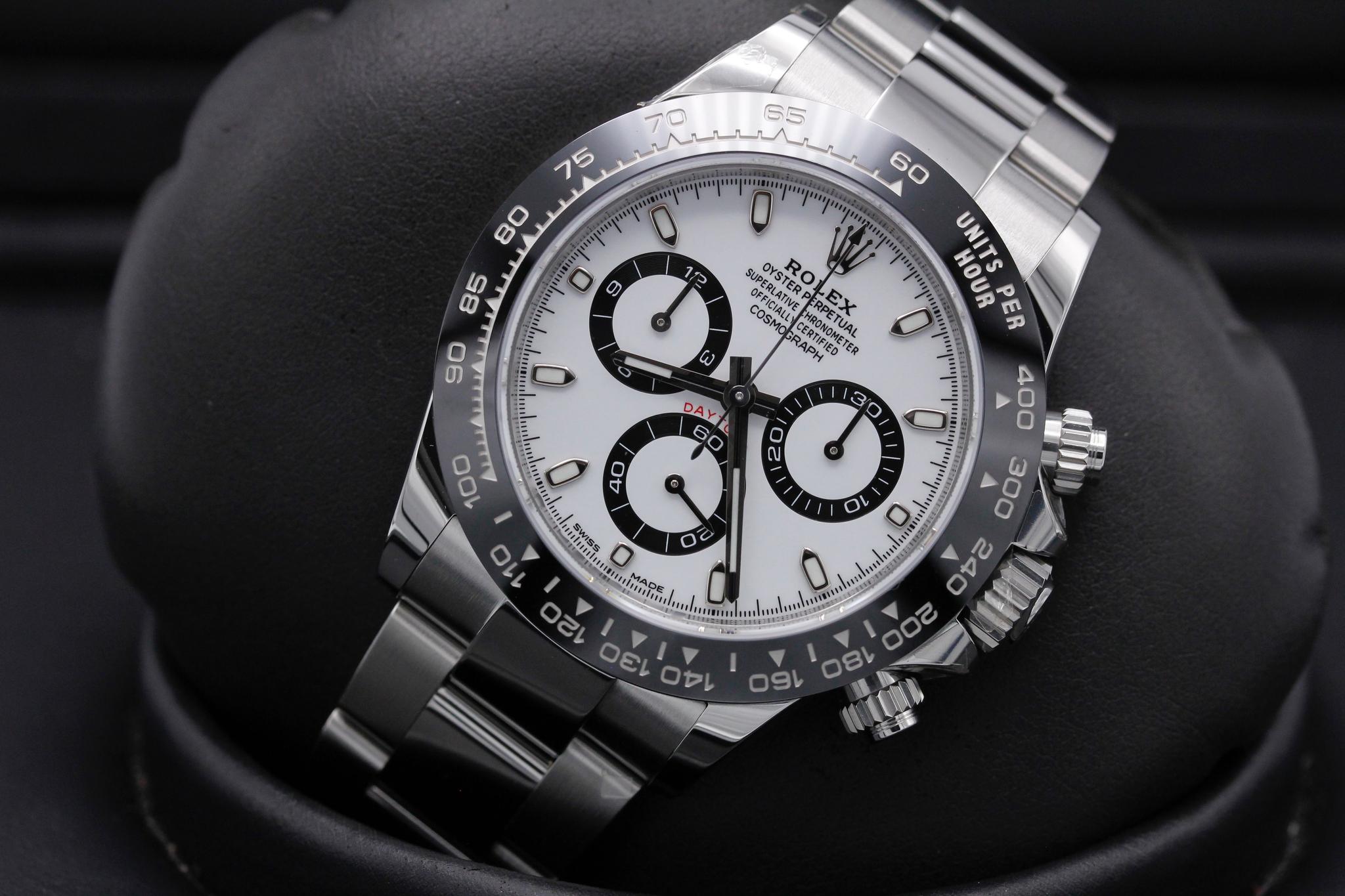 Watch Image 10
