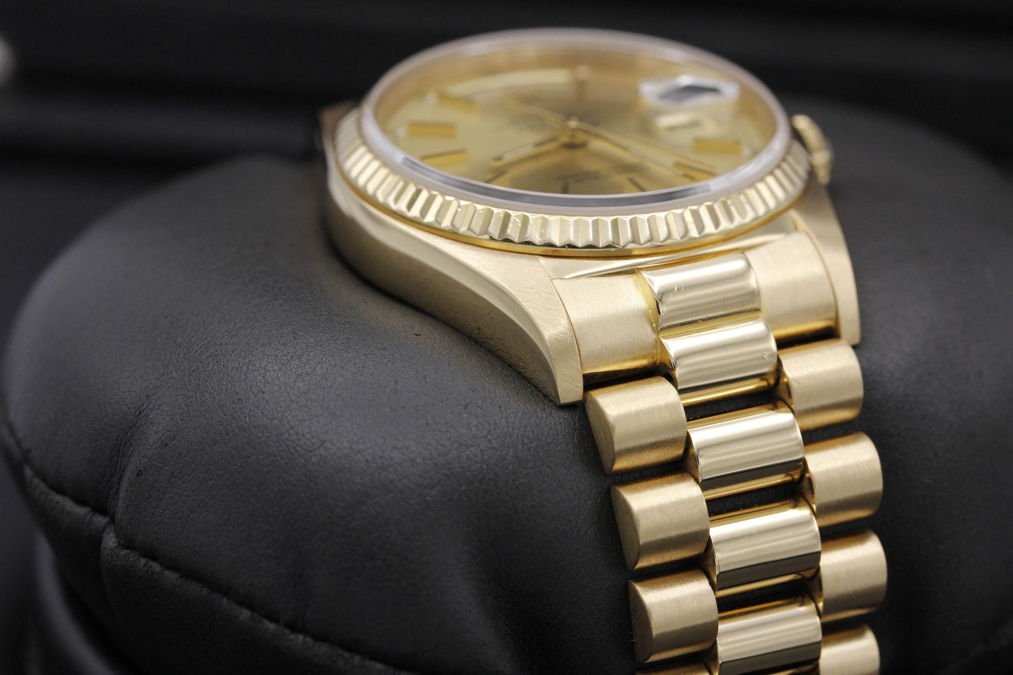 Watch Image 6