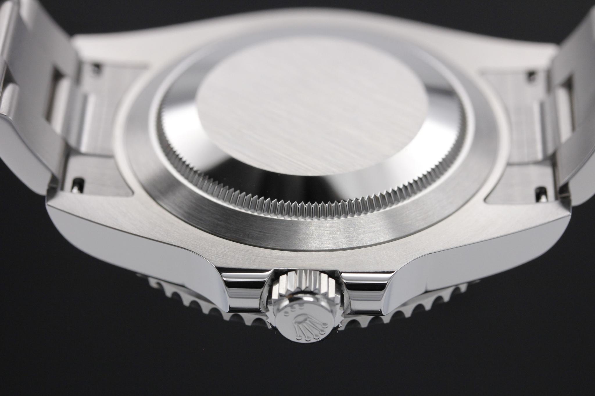 Watch Image 7