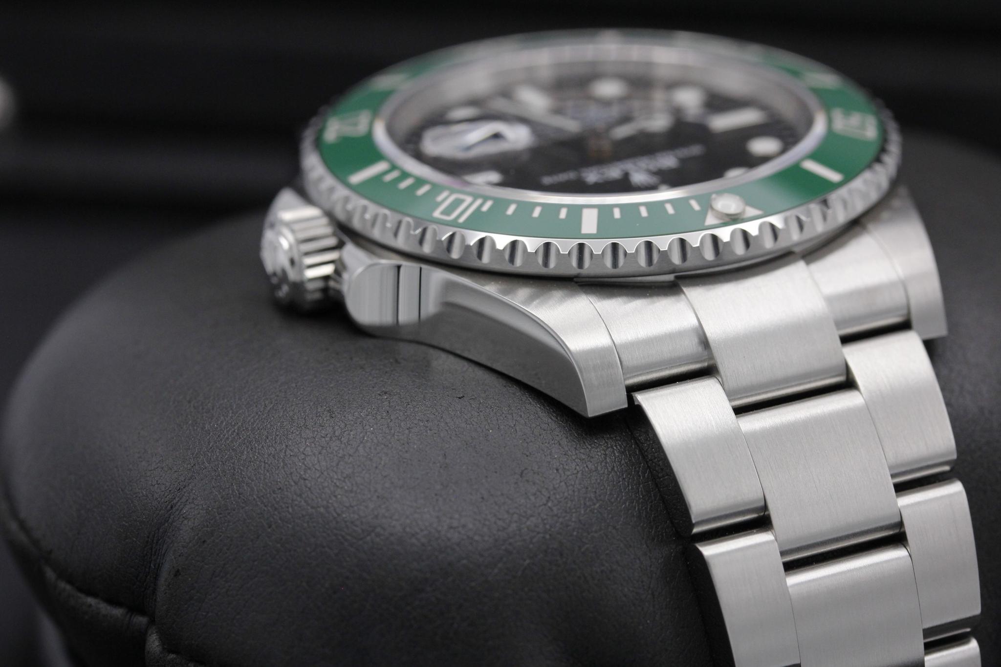 Watch Image 4