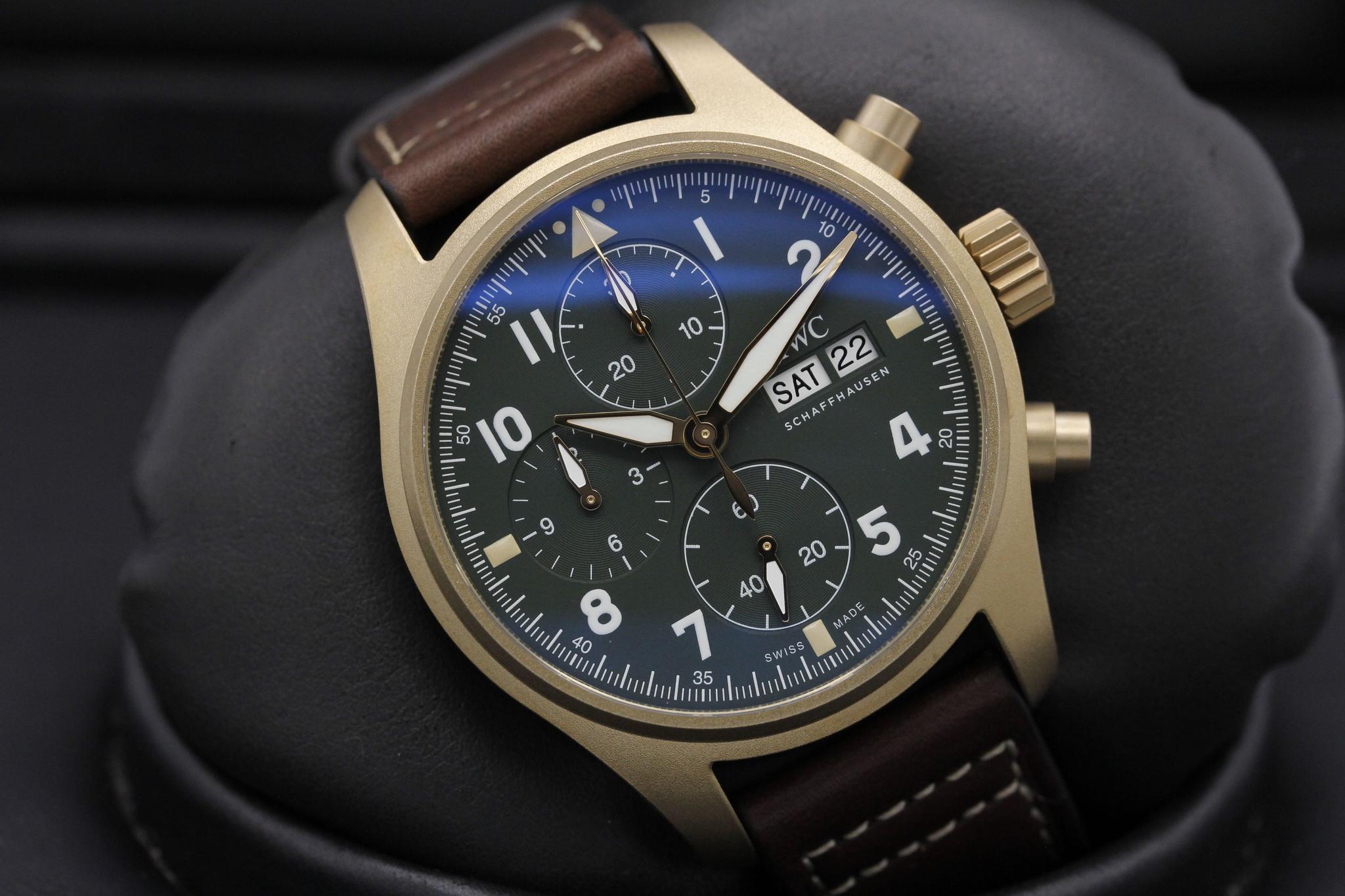 Watch Image 9