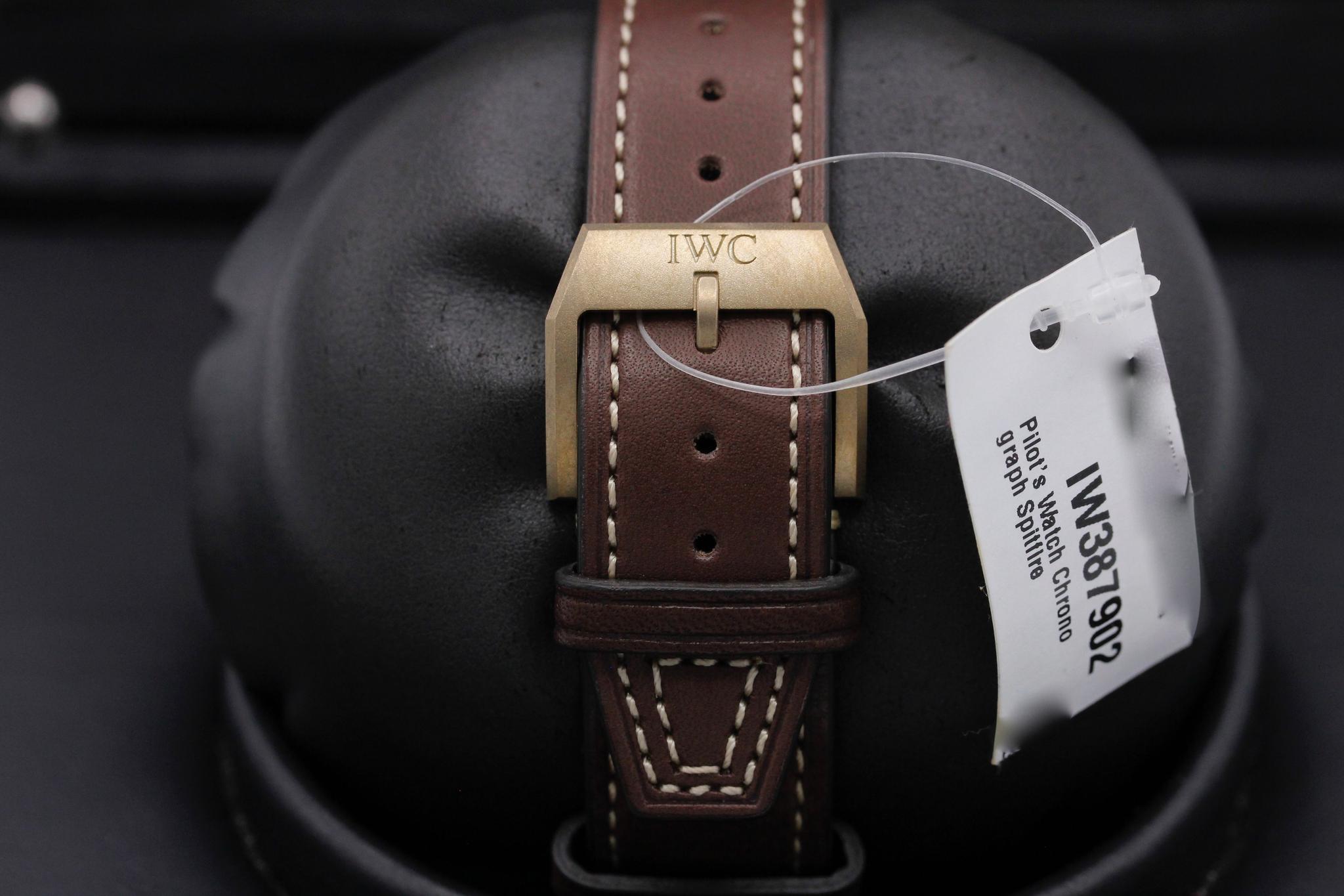Watch Image 8