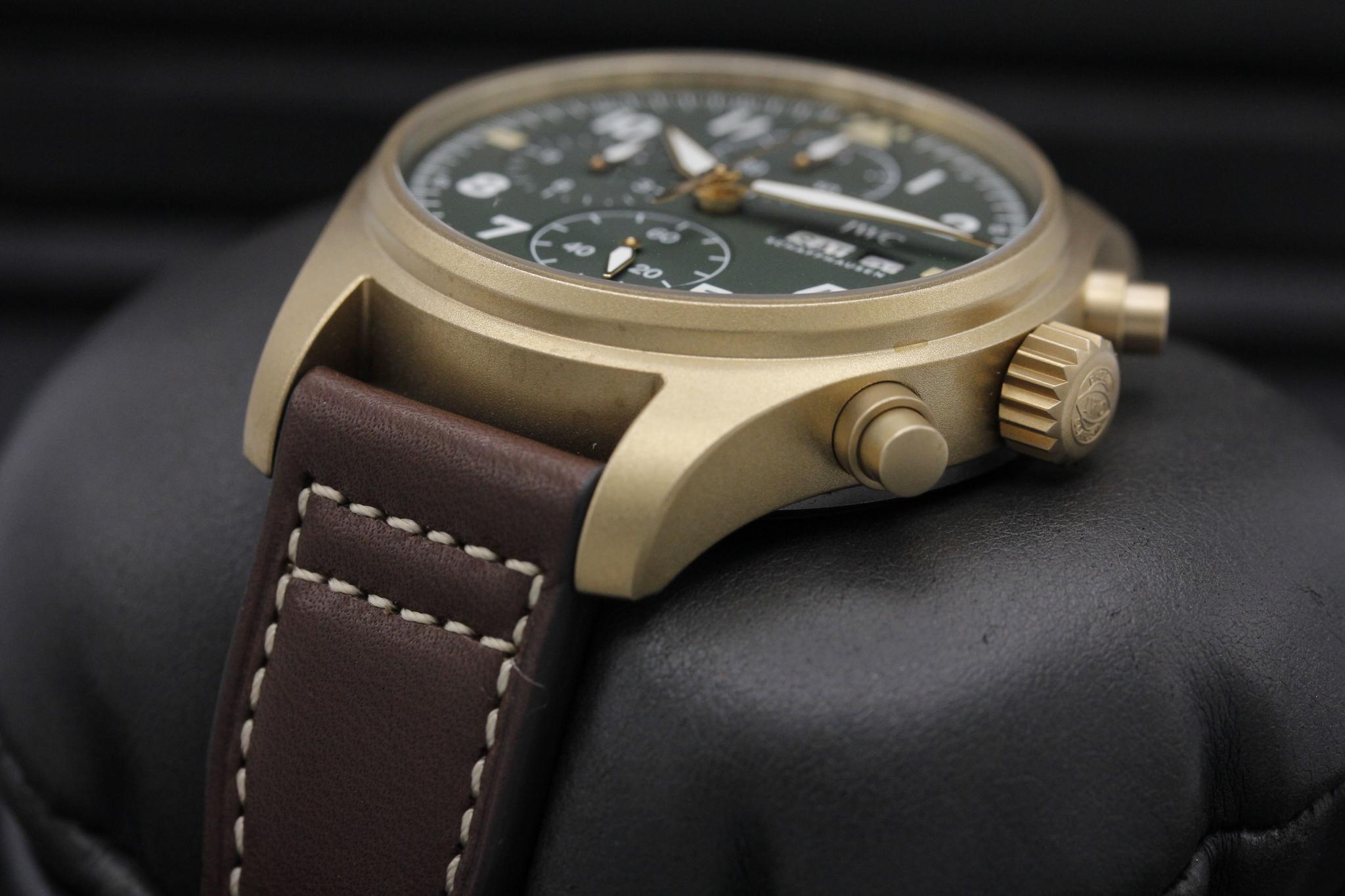 Watch Image 2