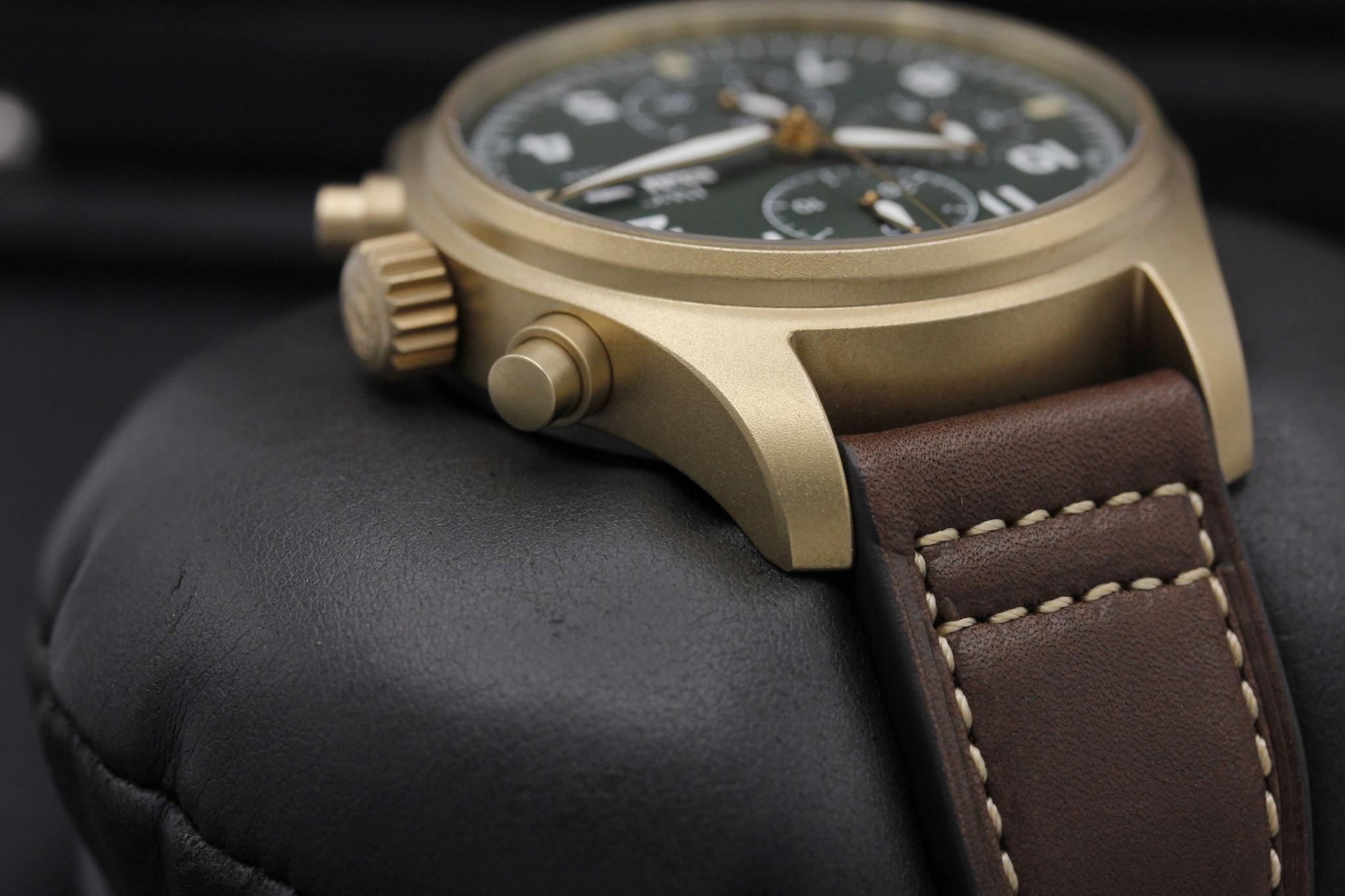 Watch Image 4