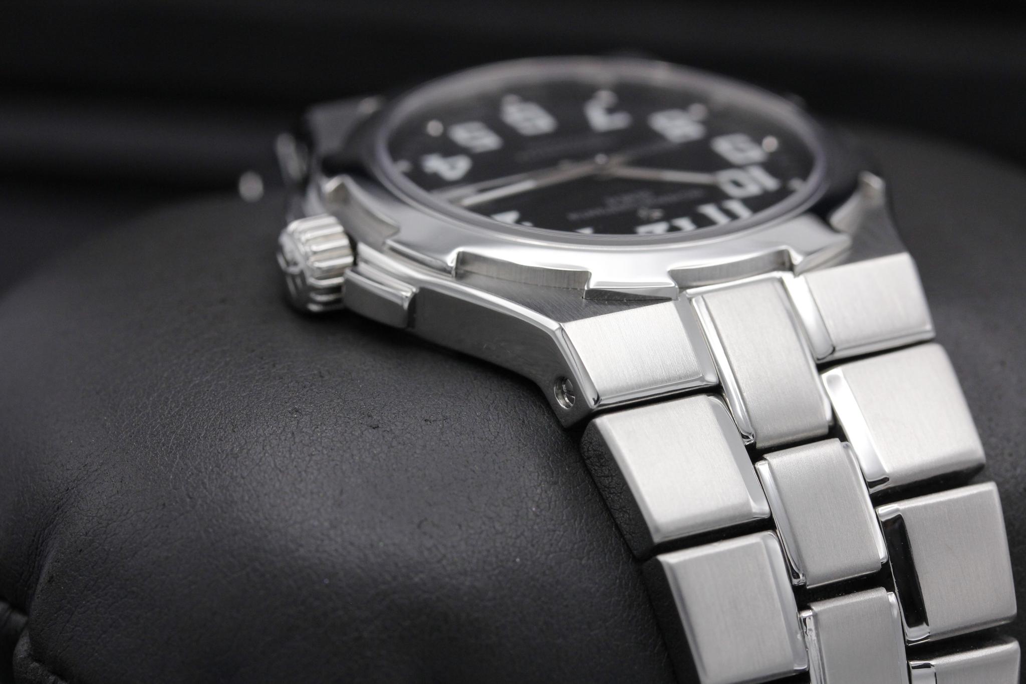 Watch Image 4