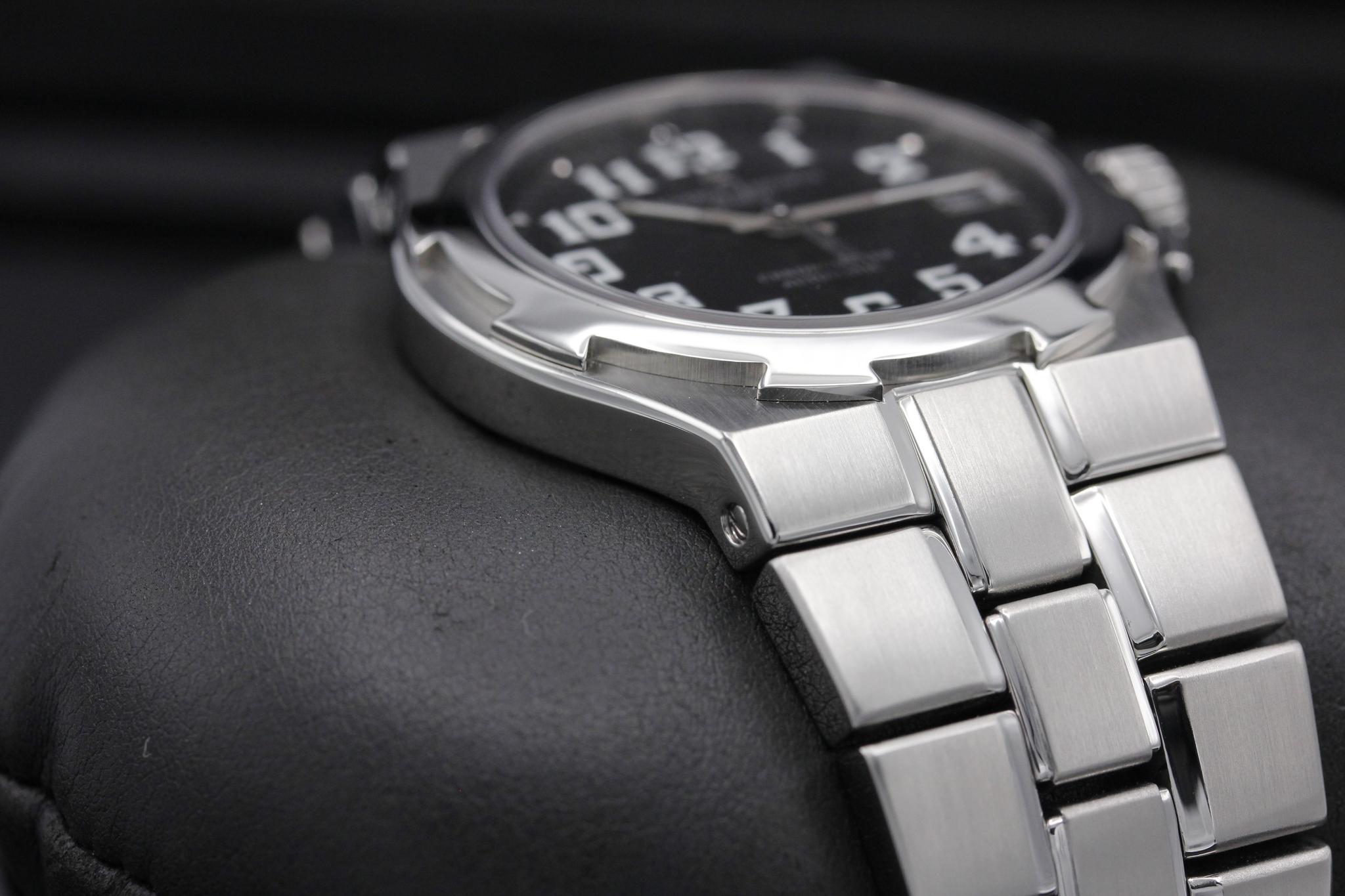 Watch Image 6