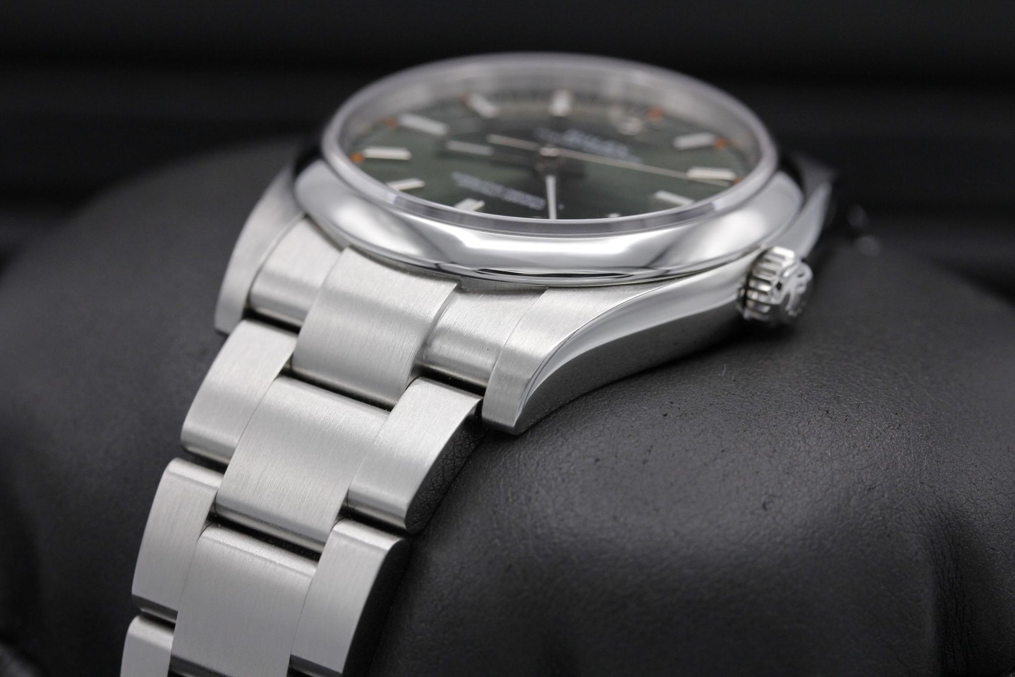 Watch Image 2
