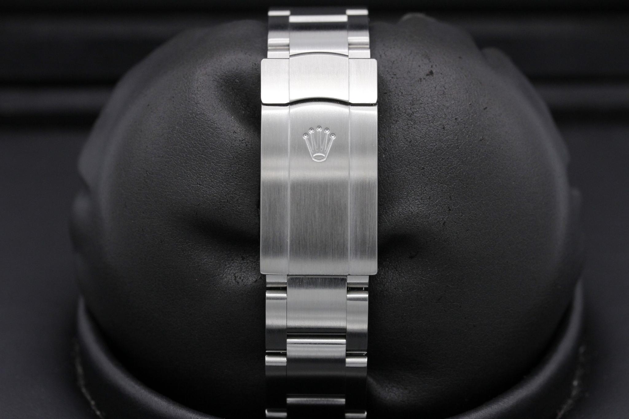 Watch Image 8