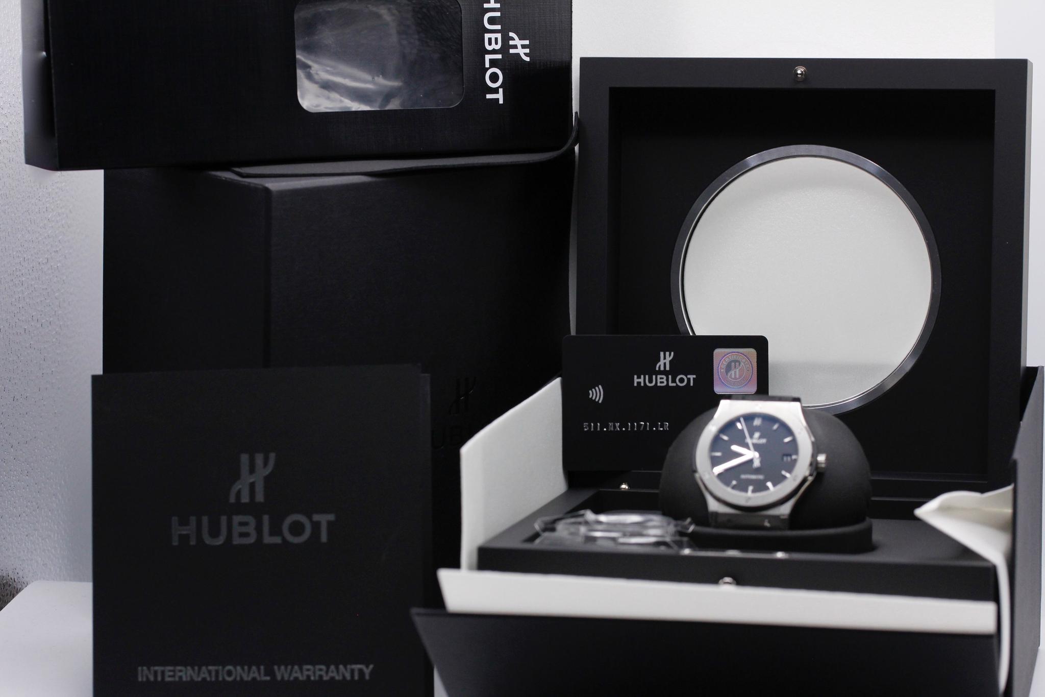 Watch Image 11