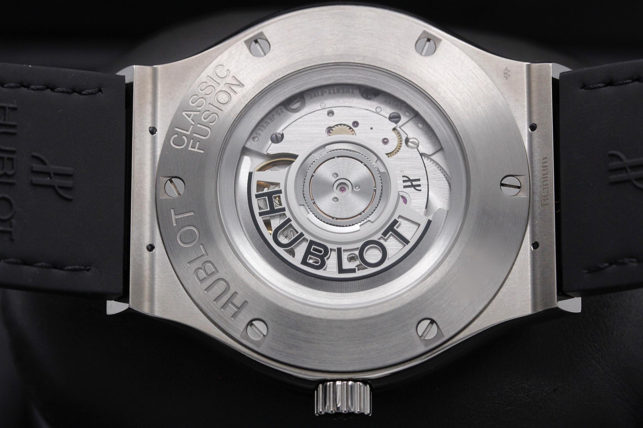 Watch Image 7